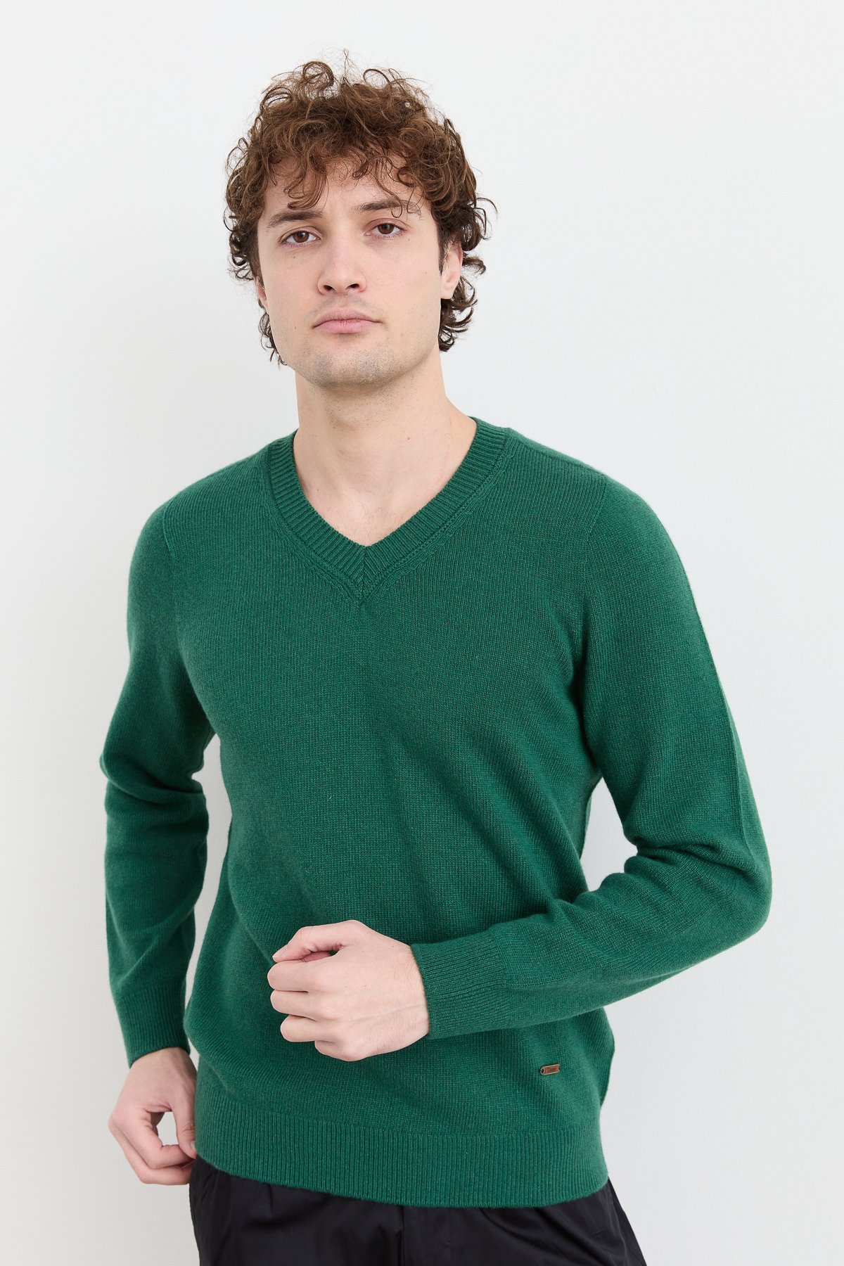 23526Erkek V Yaka Basic Yün Kazak Ö.Başı