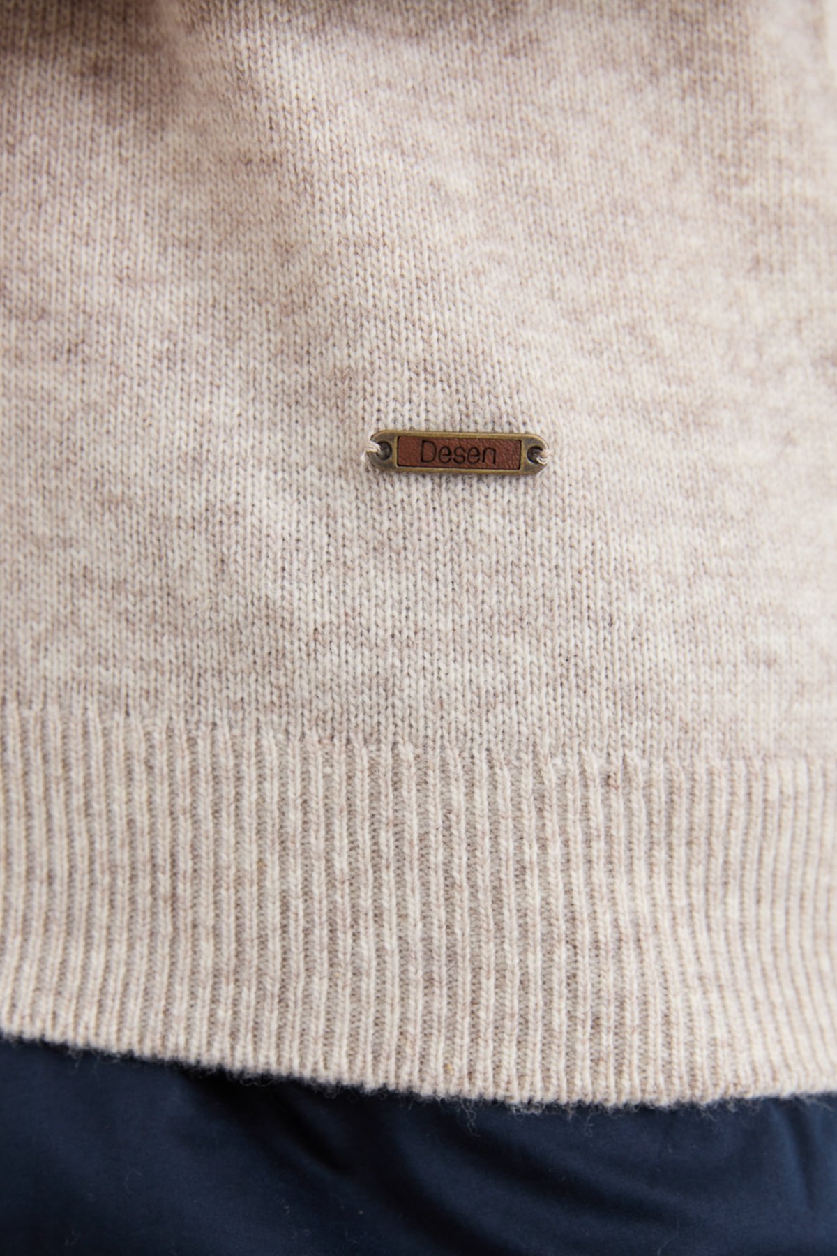 23526Erkek V Yaka Basic Yün Kazak V.Bej