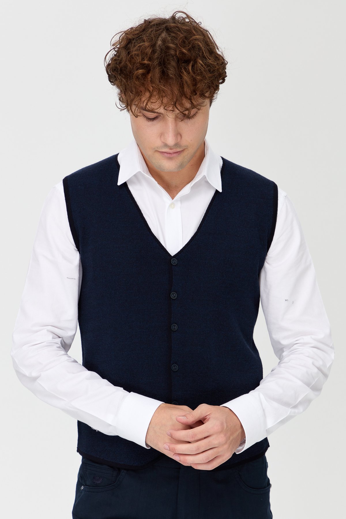 23560Erkek V Yaka Çift Renkli İnce Triko Yelek Lacivert
