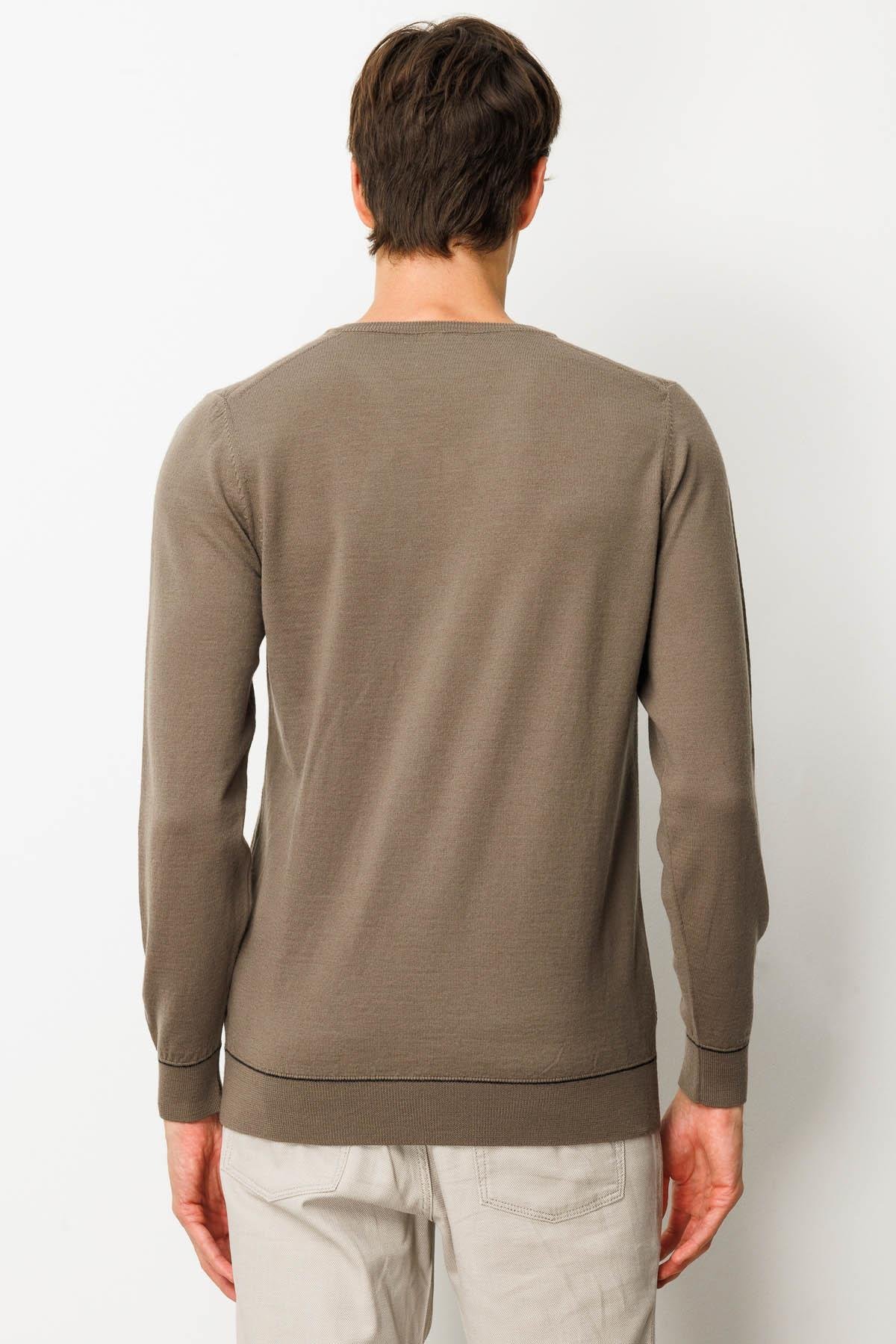 25604Erkek V Yaka Çizgili Baklavalı Yün Kazak Vizon