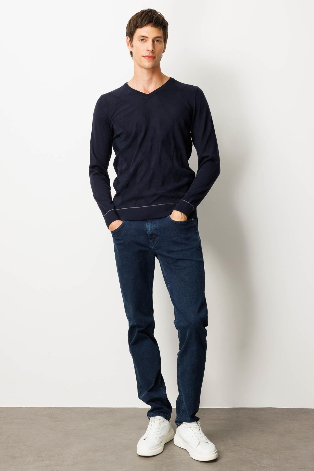 25604Erkek V Yaka Çizgili Baklavalı Yün Kazak K.Lacivert