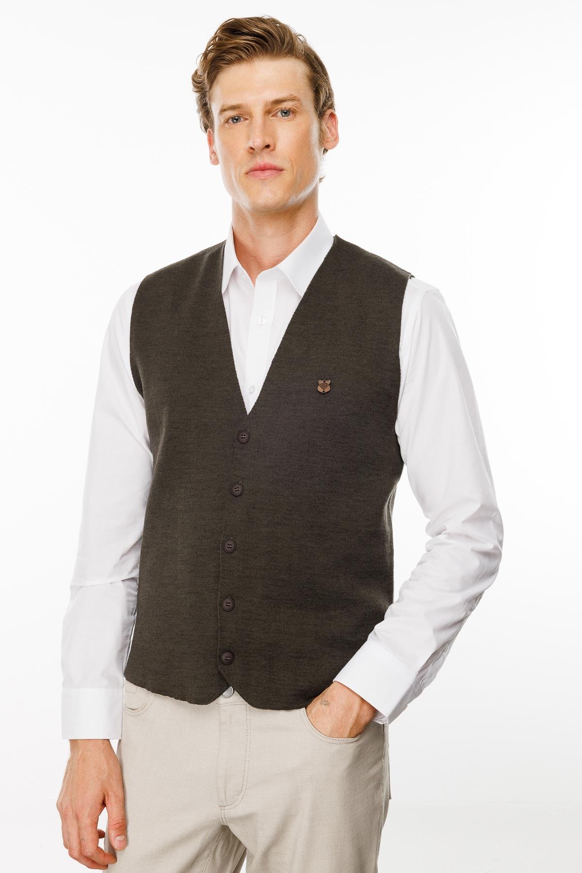 23511Erkek V Yaka Düz Yün Yelek A.Kahve