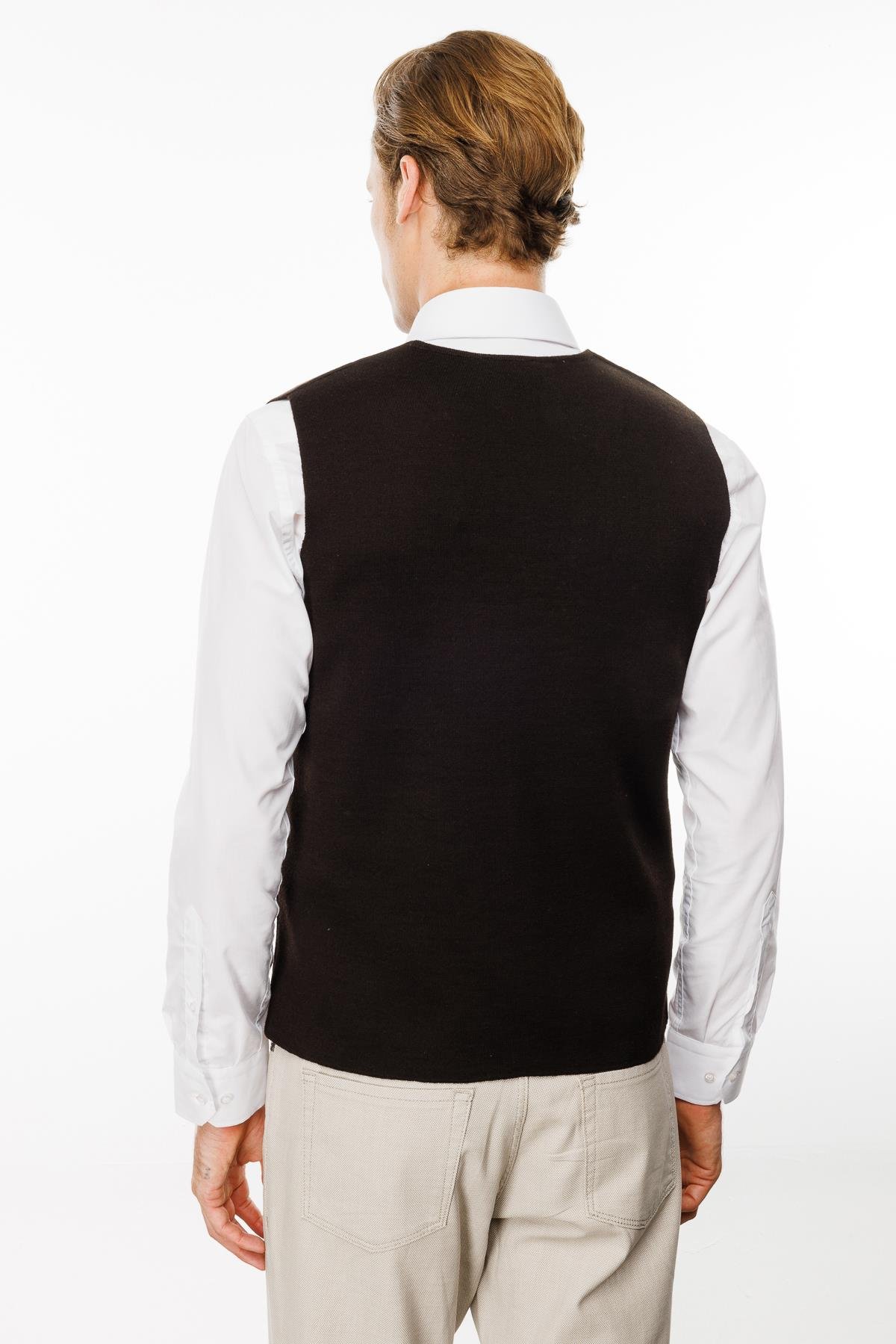 23511Erkek V Yaka Düz Yün Yelek K.Kahve