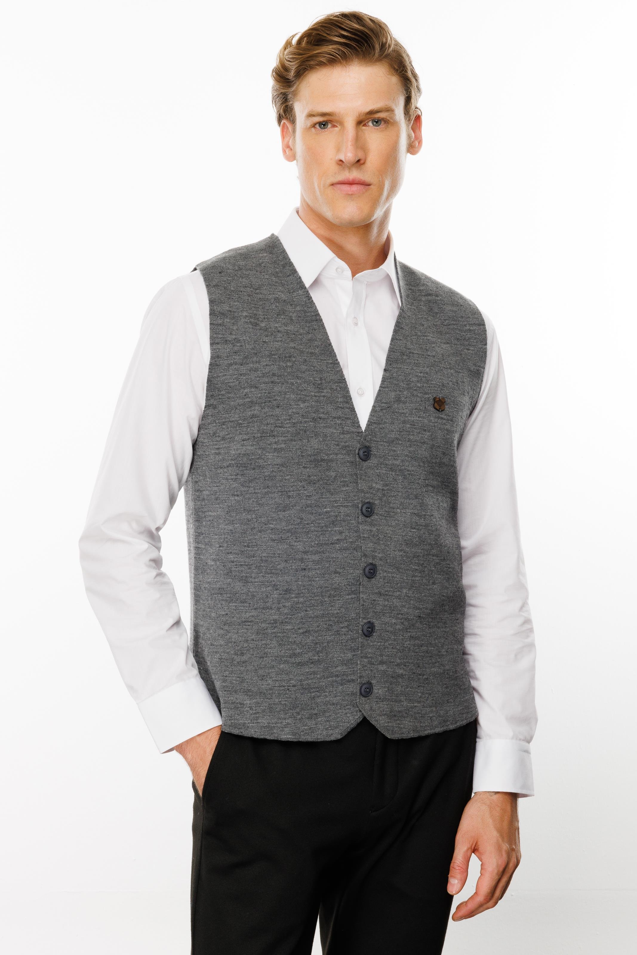 23511Erkek V Yaka Düz Yün Yelek O.Gri