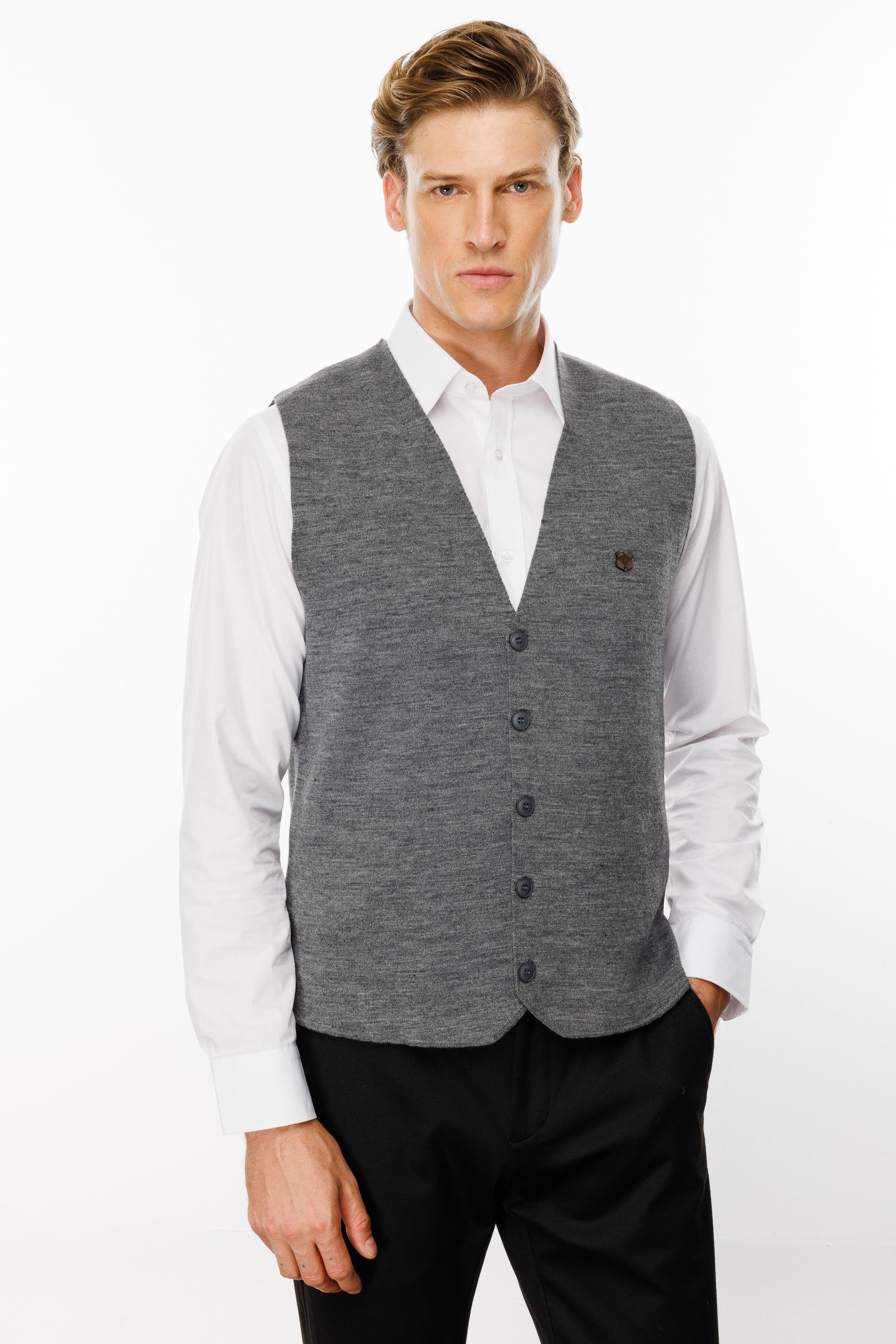 23511Erkek V Yaka Düz Yün Yelek O.Gri