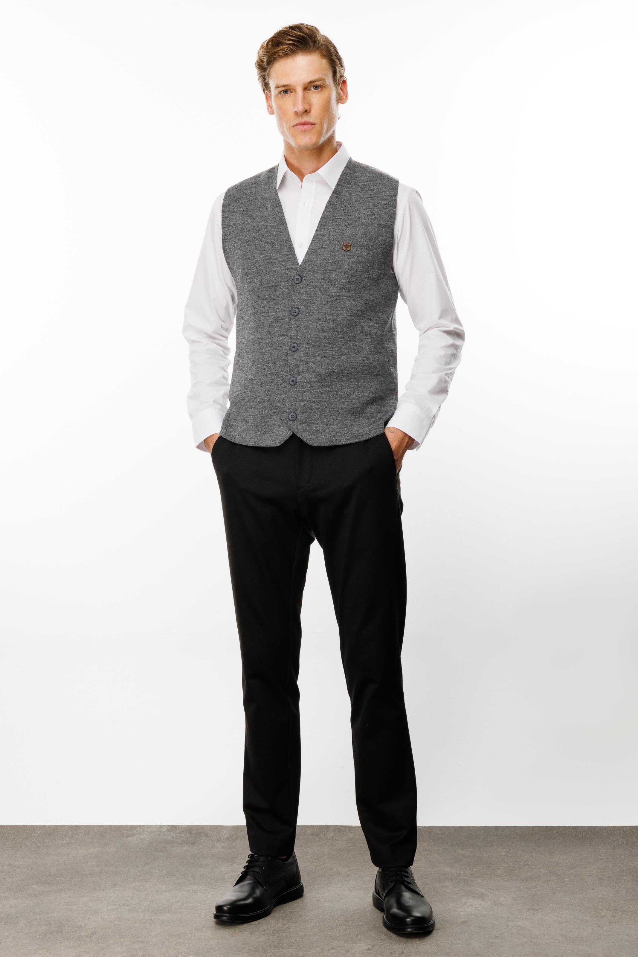 23511Erkek V Yaka Düz Yün Yelek O.Gri