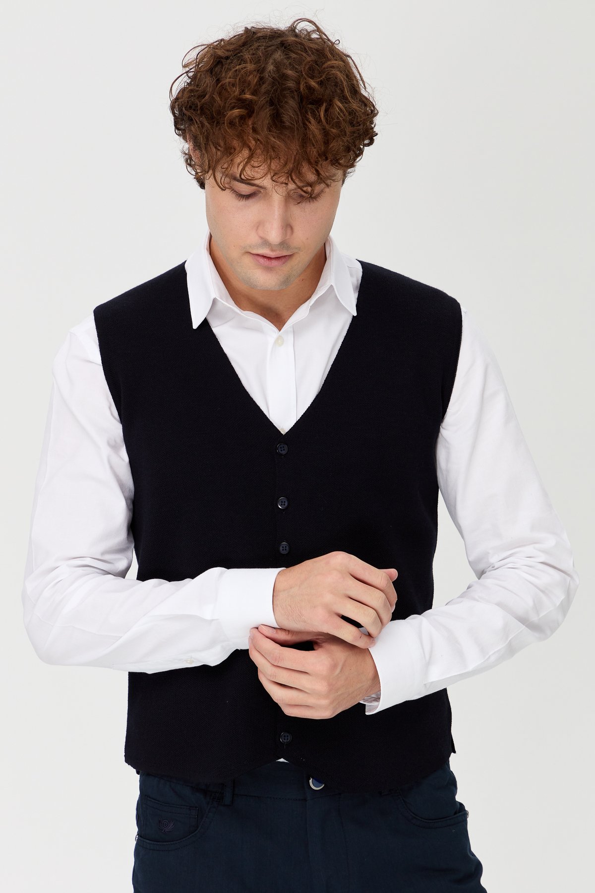 23559Erkek V Yaka İnce Triko Yelek Lacivert