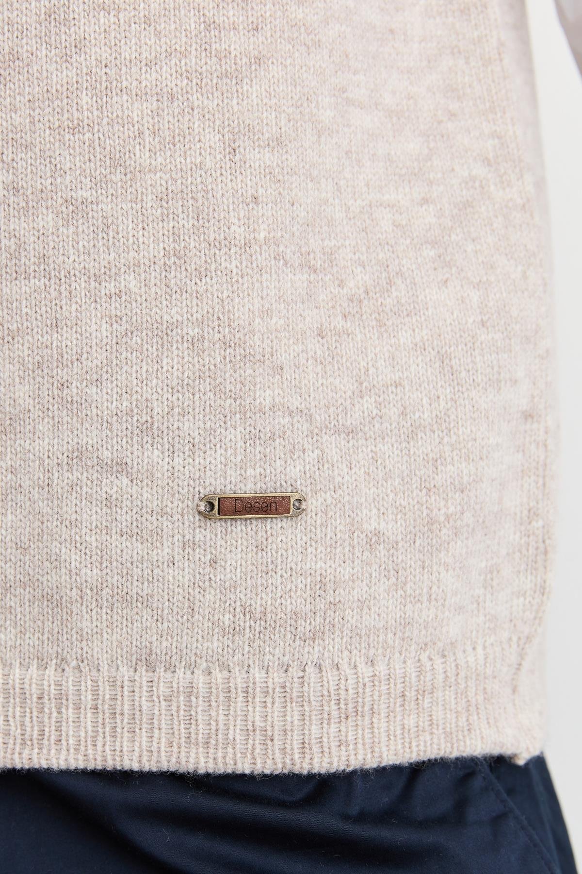 23504Erkek V Yaka Kalın Klasik Yün Süveter V.Bej