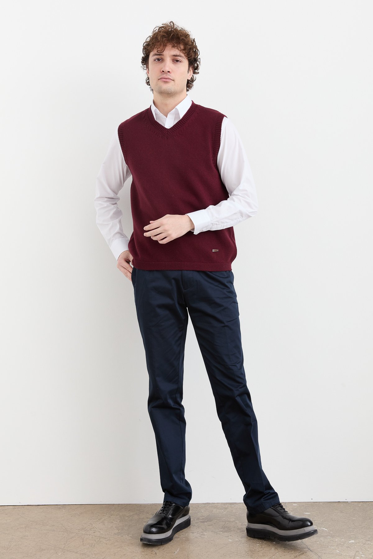 23504Erkek V Yaka Kalın Klasik Yün Süveter Bordo
