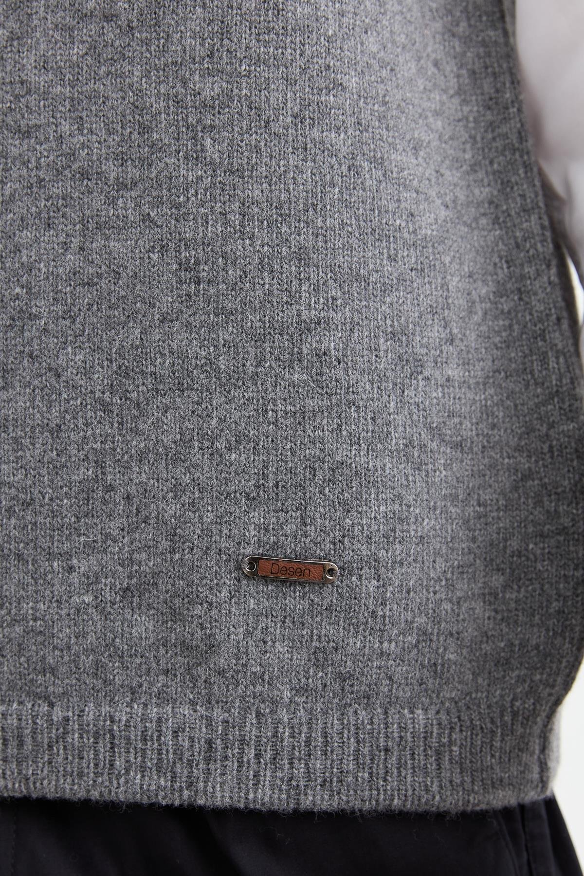 23504Erkek V Yaka Kalın Klasik Yün Süveter Füme