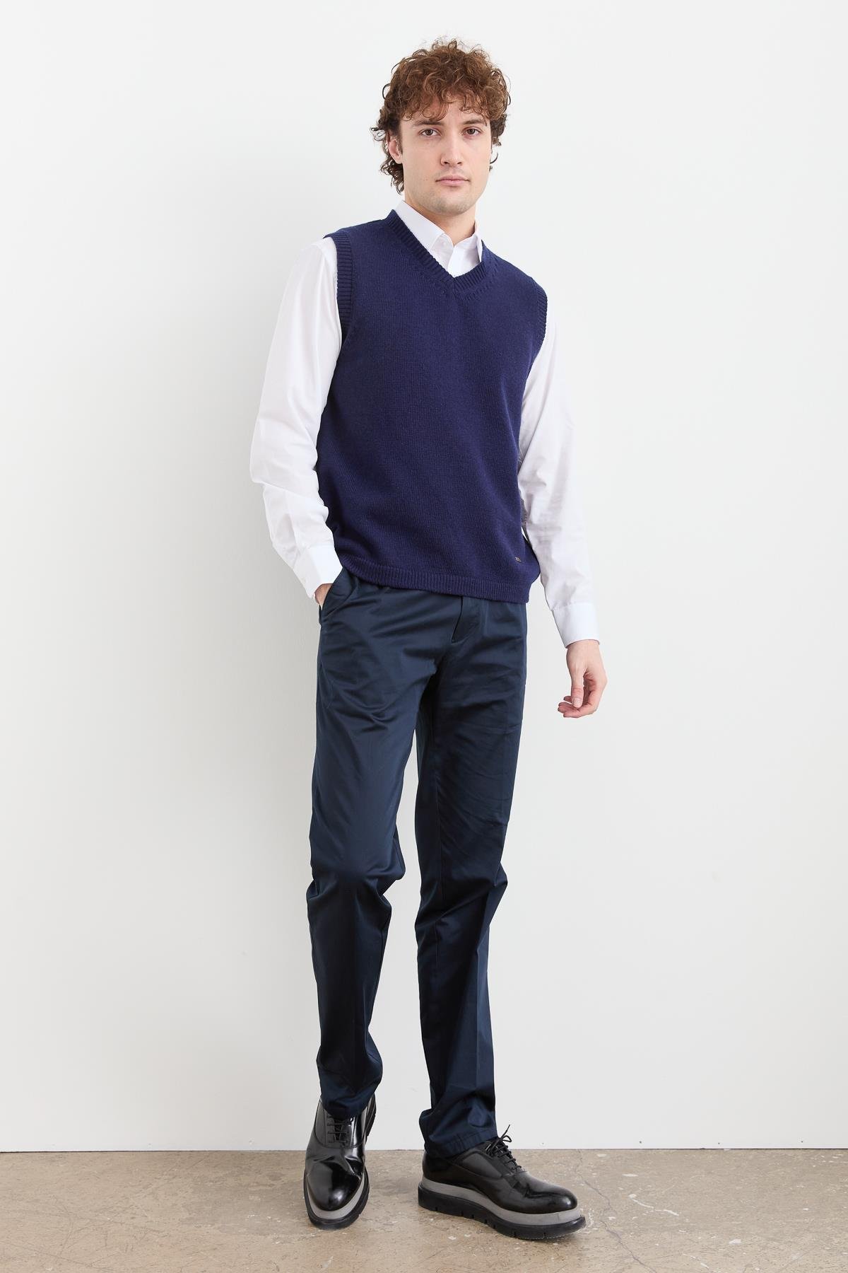 23504Erkek V Yaka Kalın Klasik Yün Süveter Y.A Lacivert