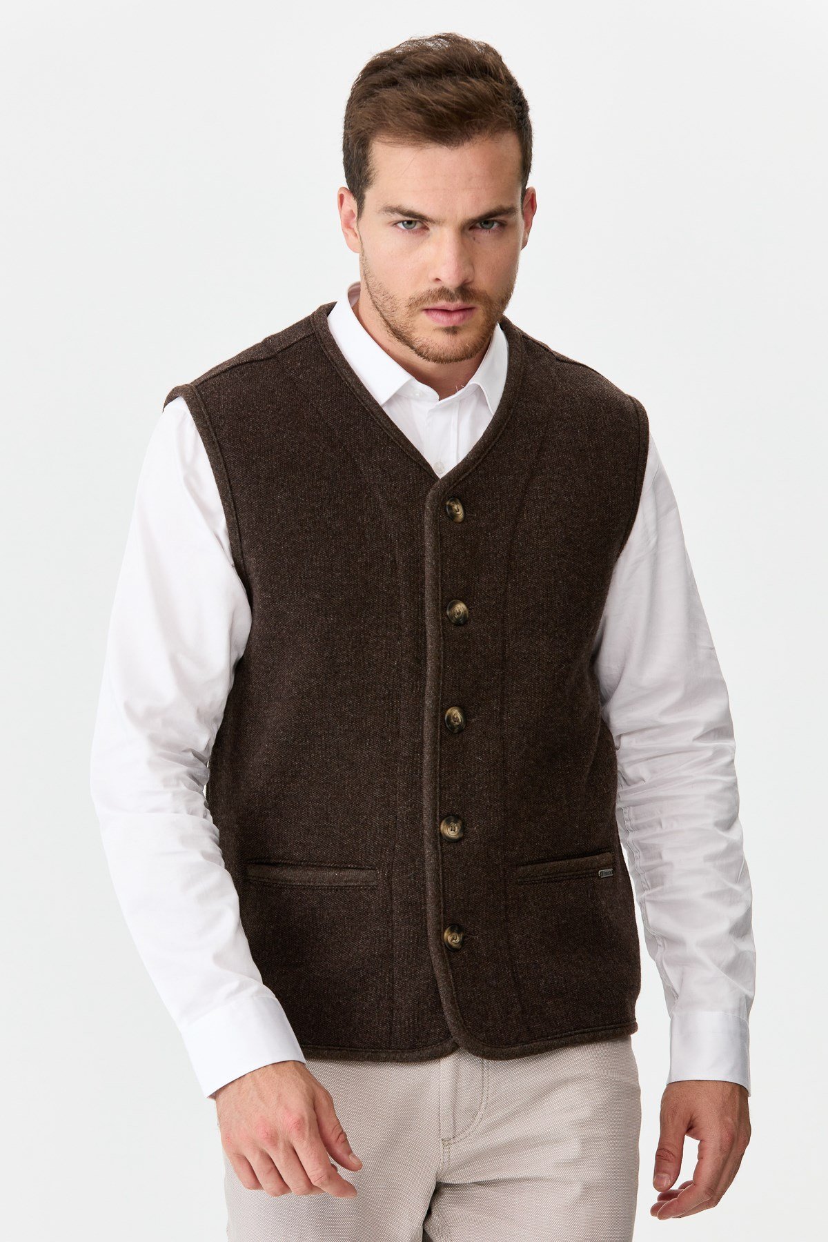 22569Erkek V Yaka Keçe Aksesuarlı Pike Dokuma Yün Yelek K.Kahve