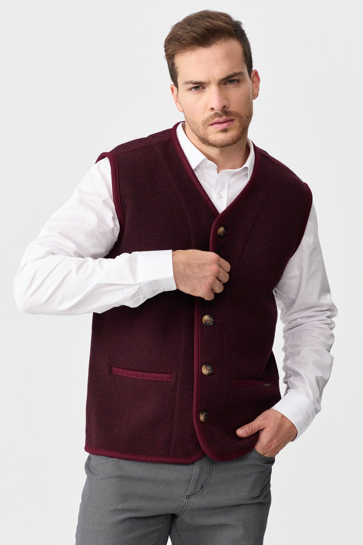 22569Erkek V Yaka Keçe Aksesuarlı Pike Dokuma Yün Yelek Bordo