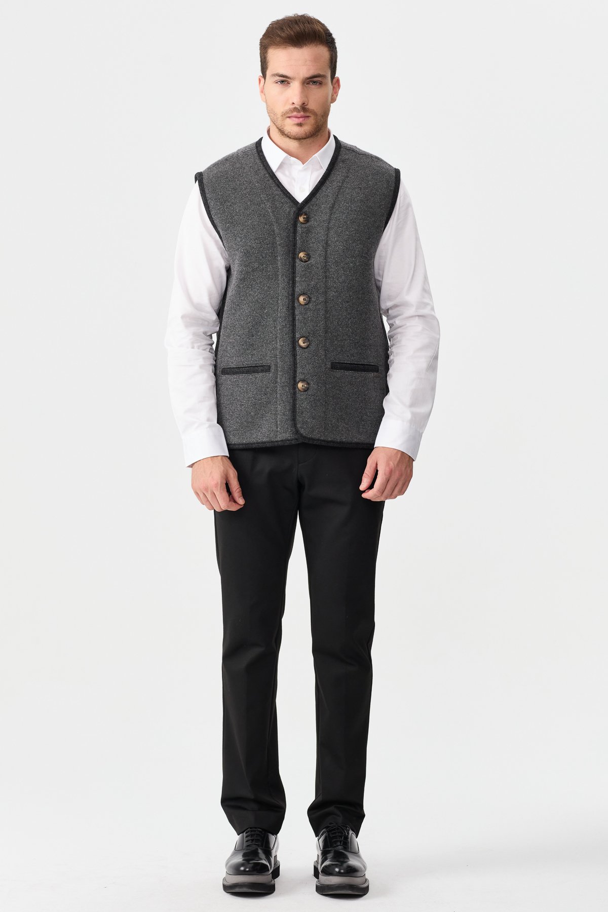 22569Erkek V Yaka Keçe Aksesuarlı Pike Dokuma Yün Yelek Füme