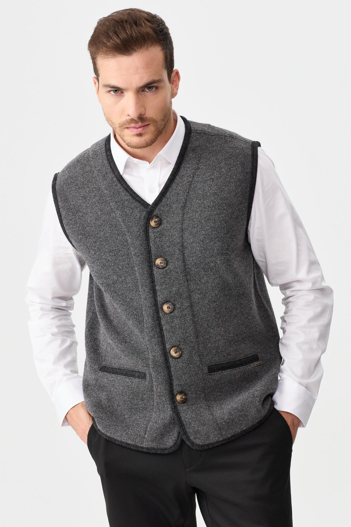 22569Erkek V Yaka Keçe Aksesuarlı Pike Dokuma Yün Yelek Füme