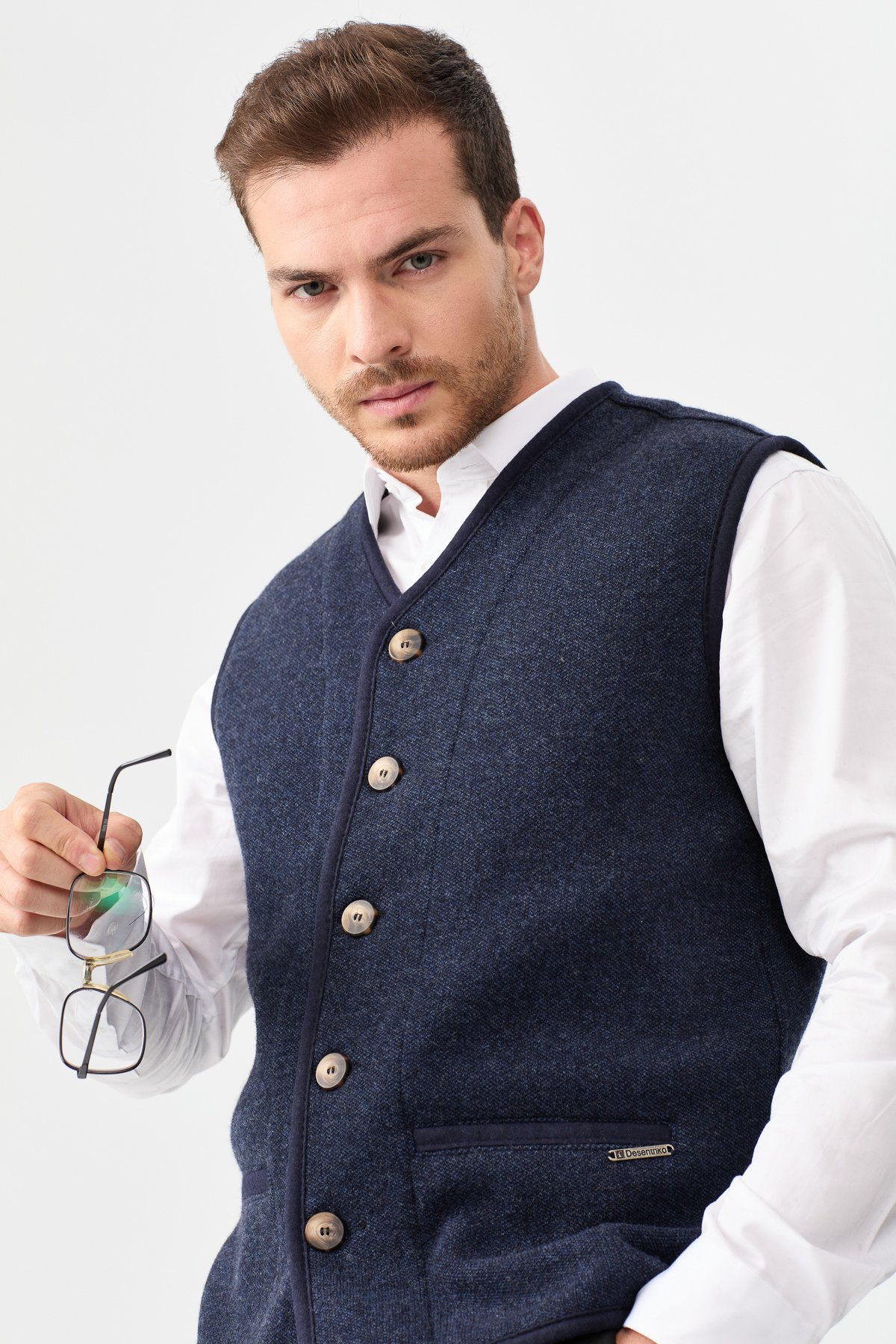 22569Erkek V Yaka Keçe Aksesuarlı Pike Dokuma Yün Yelek K.Lacivert