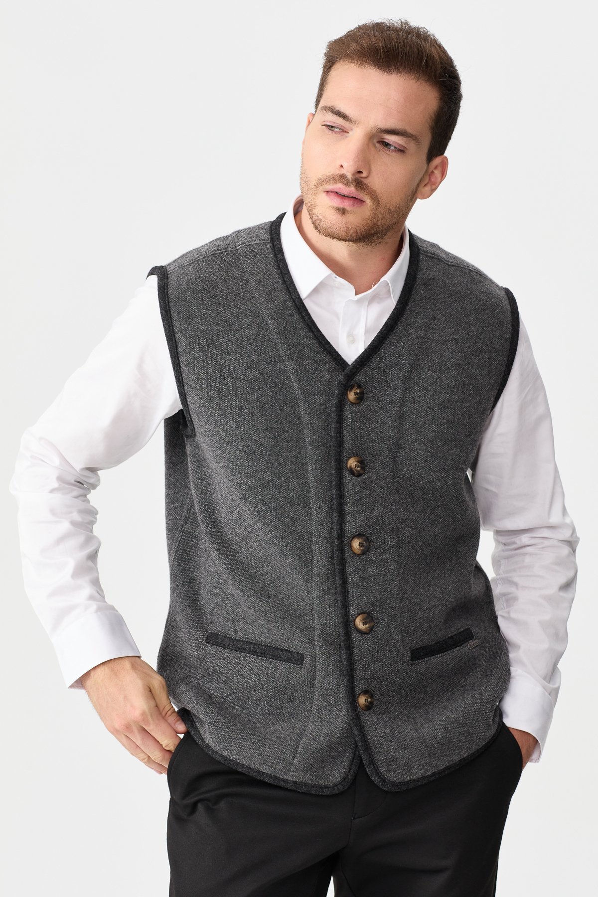 22569Erkek V Yaka Keçe Aksesuarlı Pike Dokuma Yün Yelek Füme