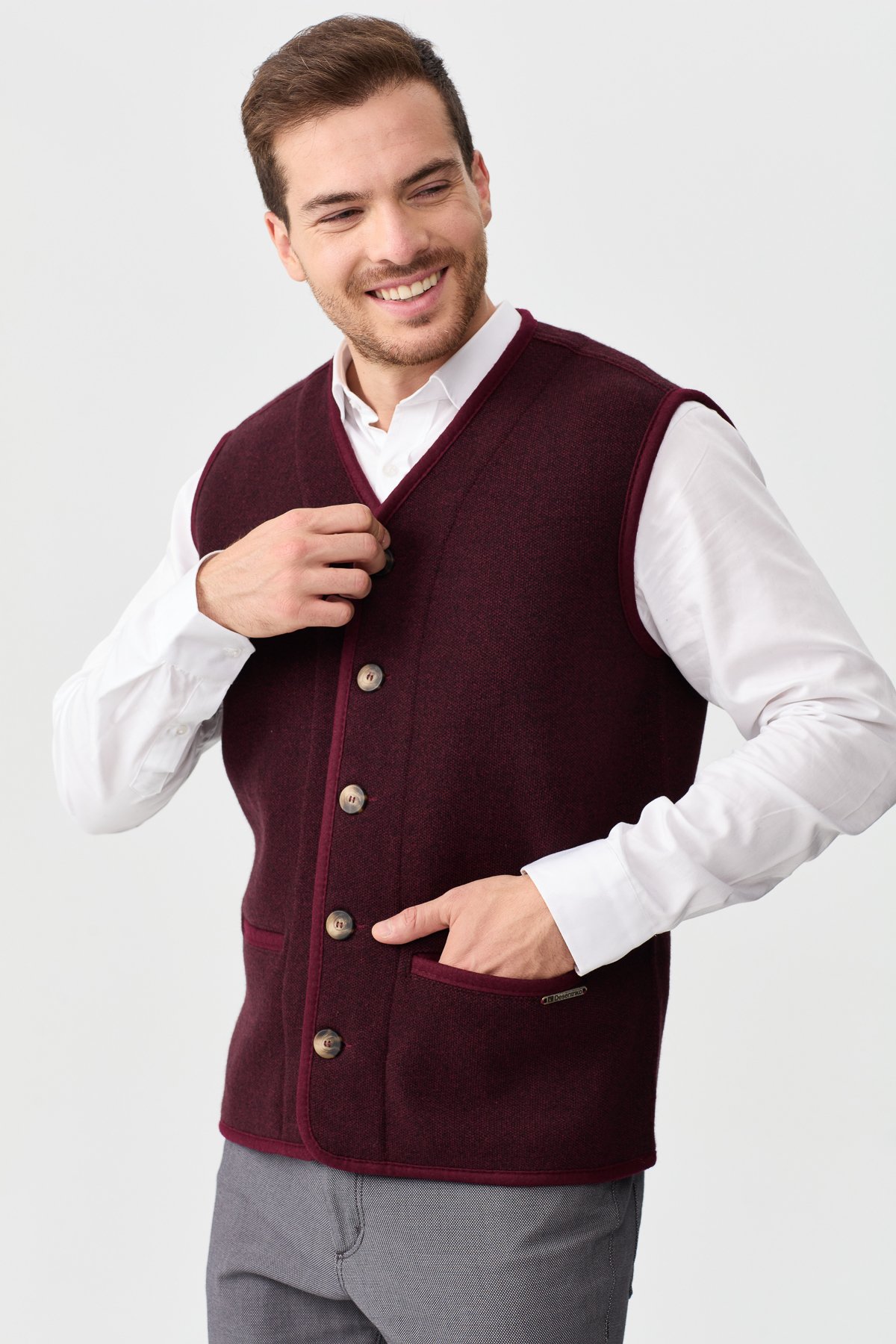 22569Erkek V Yaka Keçe Aksesuarlı Pike Dokuma Yün Yelek Bordo