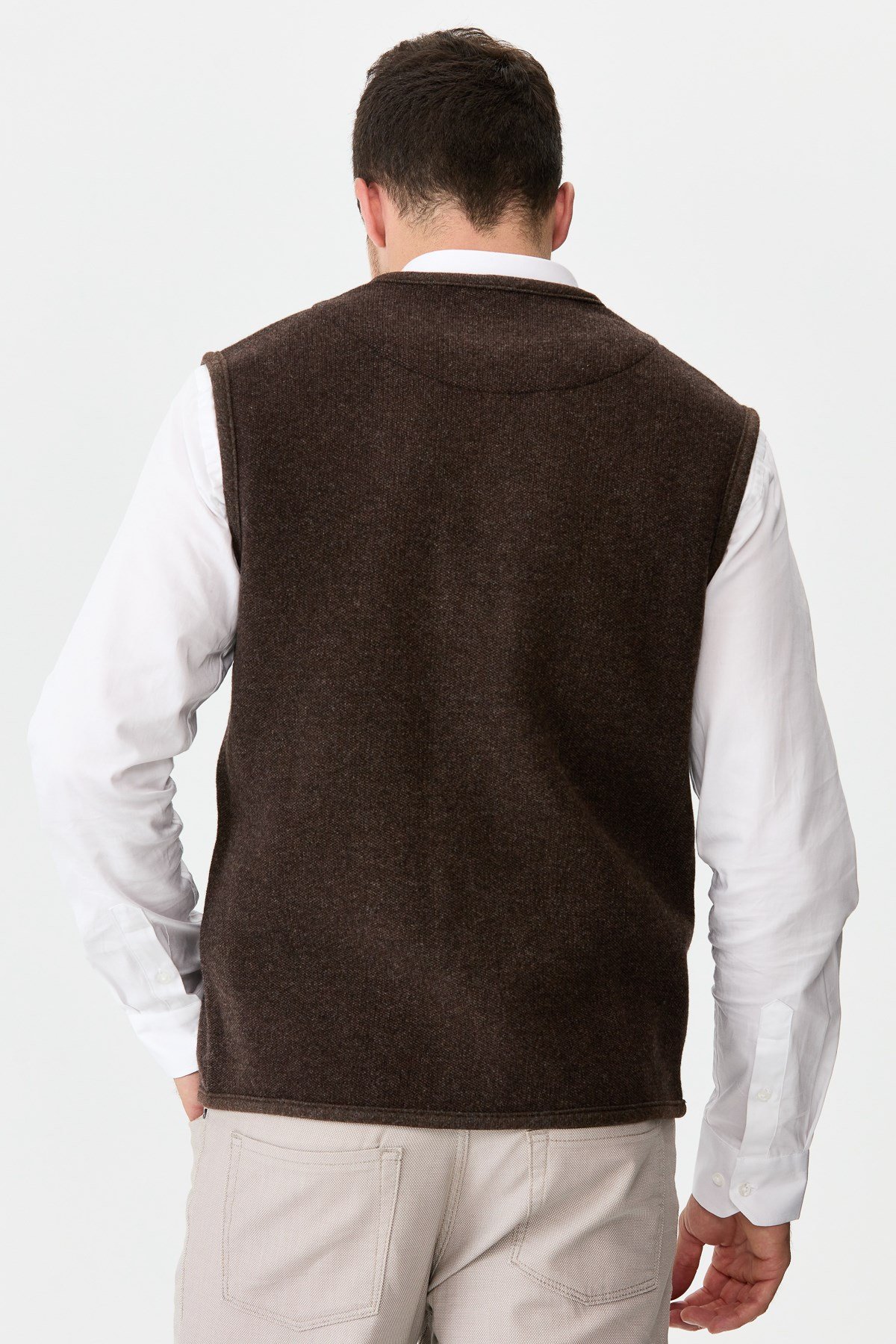 22569Erkek V Yaka Keçe Aksesuarlı Pike Dokuma Yün Yelek K.Kahve