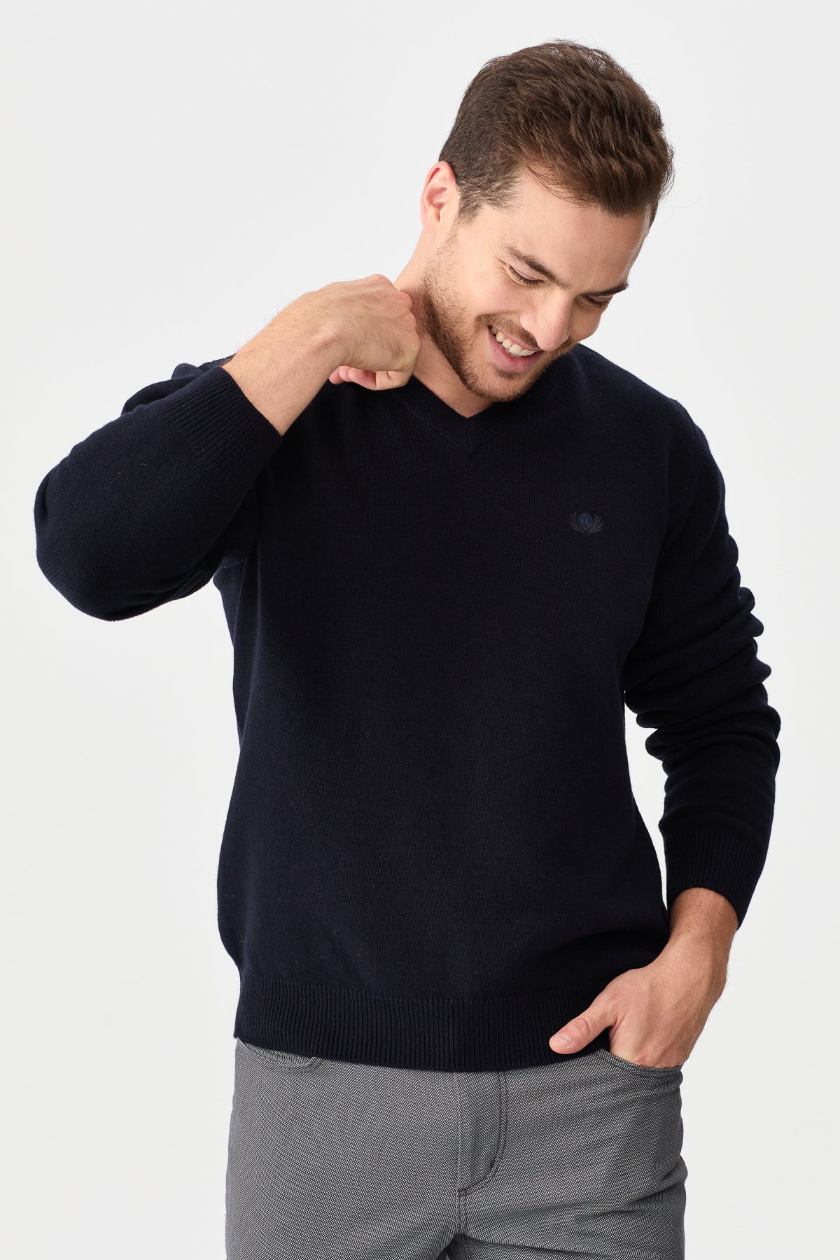 22582Erkek V Yaka Klasik Kazak K.Lacivert