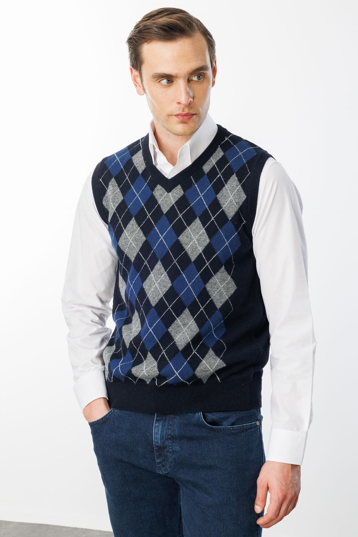 24510Erkek V Yaka Önü Baklava Desenli Yün Süveter K.Lacivert