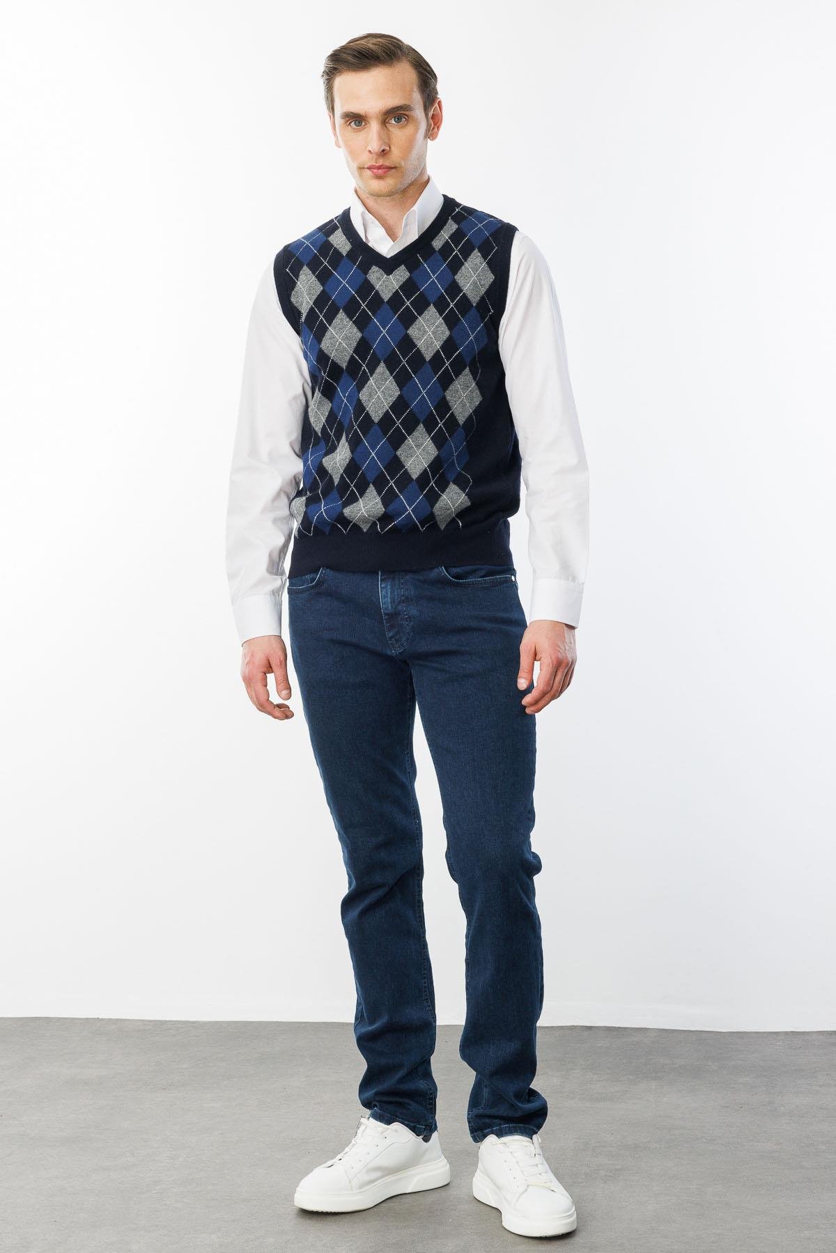 24510Erkek V Yaka Önü Baklava Desenli Yün Süveter K.Lacivert