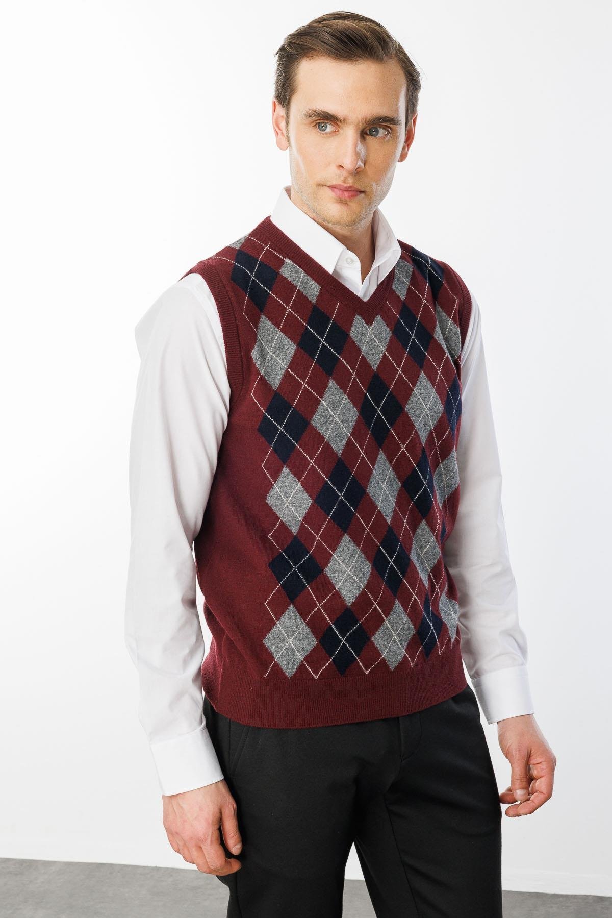 24510Erkek V Yaka Önü Baklava Desenli Yün Süveter Bordo