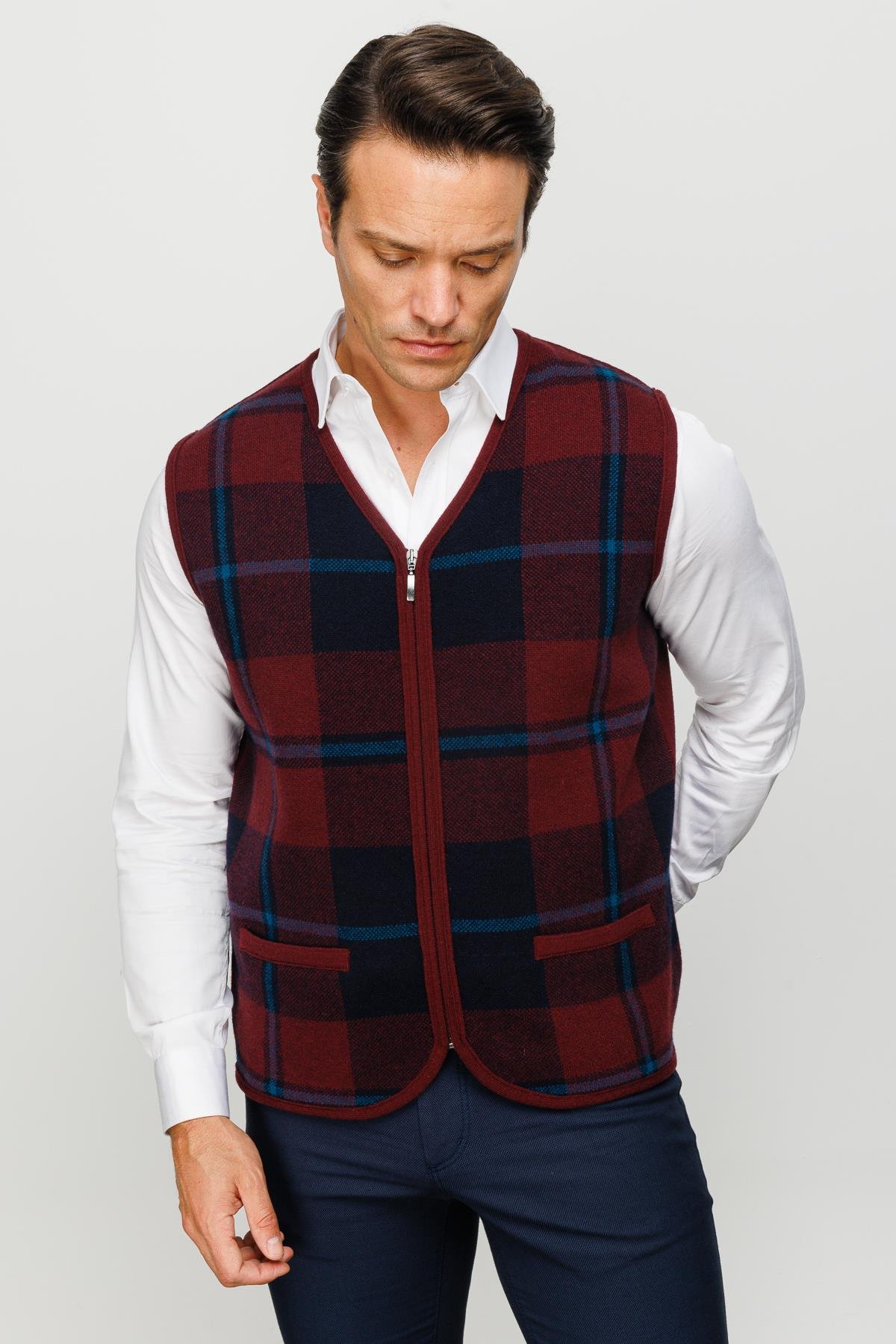 22553Erkek V Yaka Önü Kareli Yelek Bordo