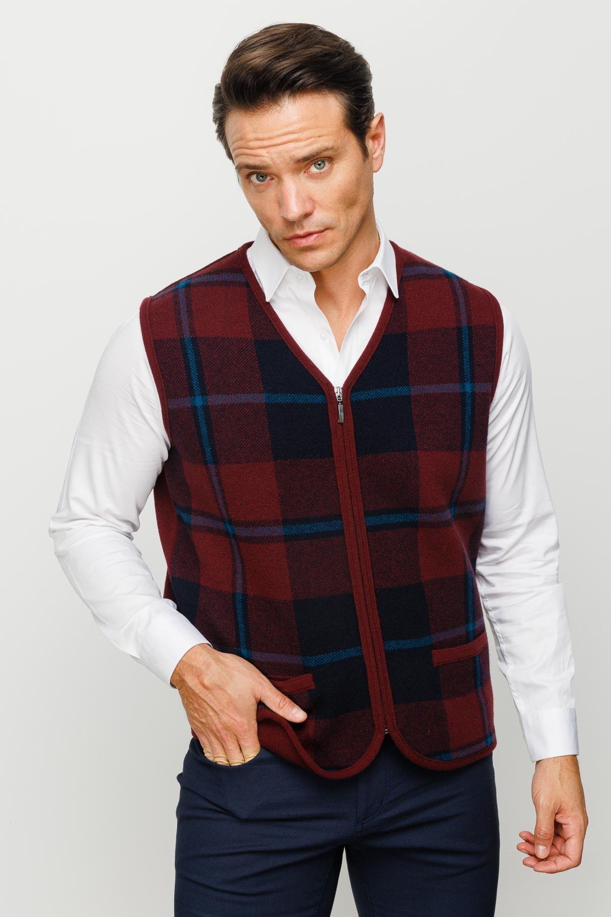 22553Erkek V Yaka Önü Kareli Yelek Bordo