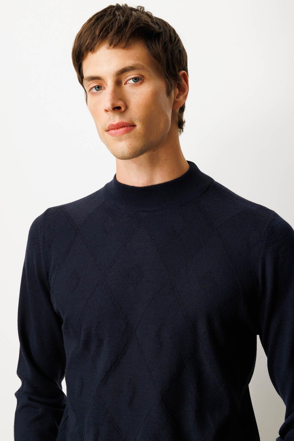 25605Erkek Yarım Balıkçı Yaka Çizgili Baklavalı Yün Kazak K.Lacivert