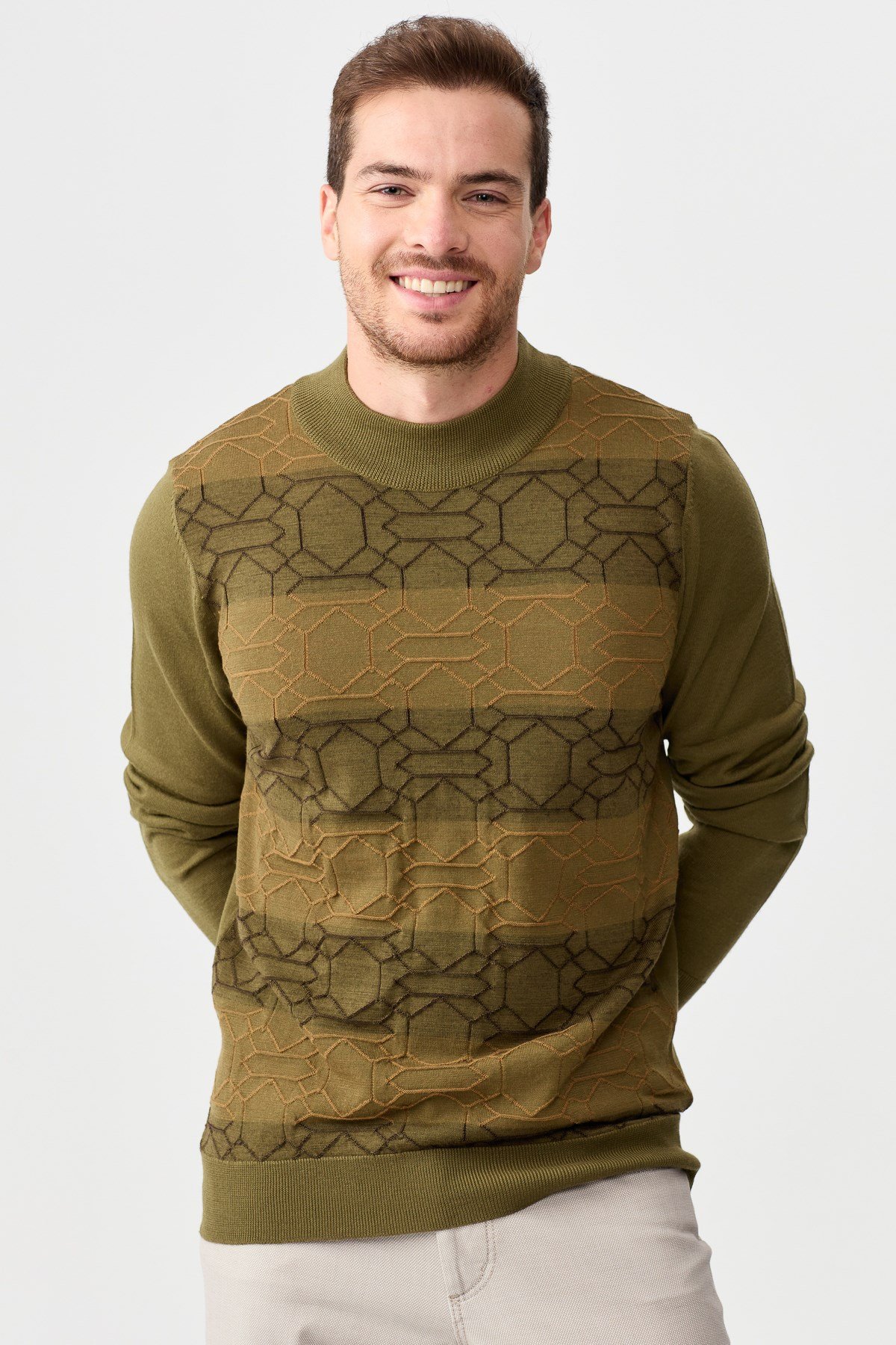 22612Erkek Yarım Balıkçı Yaka Önü Desenli Kazak A.Haki