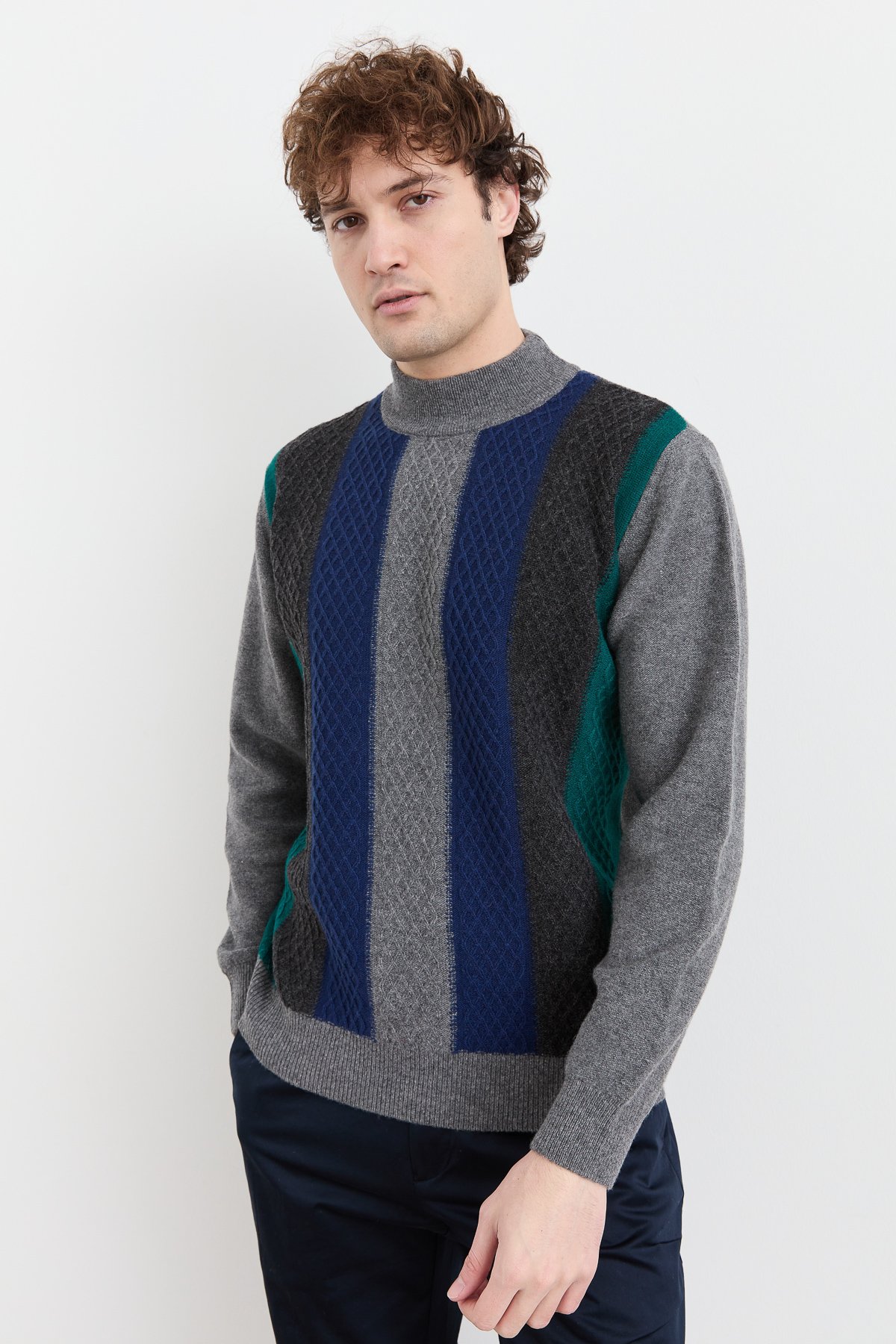 23506Erkek Yarım Balıkçı Yaka Önü Renkli Yün Kazak Füme