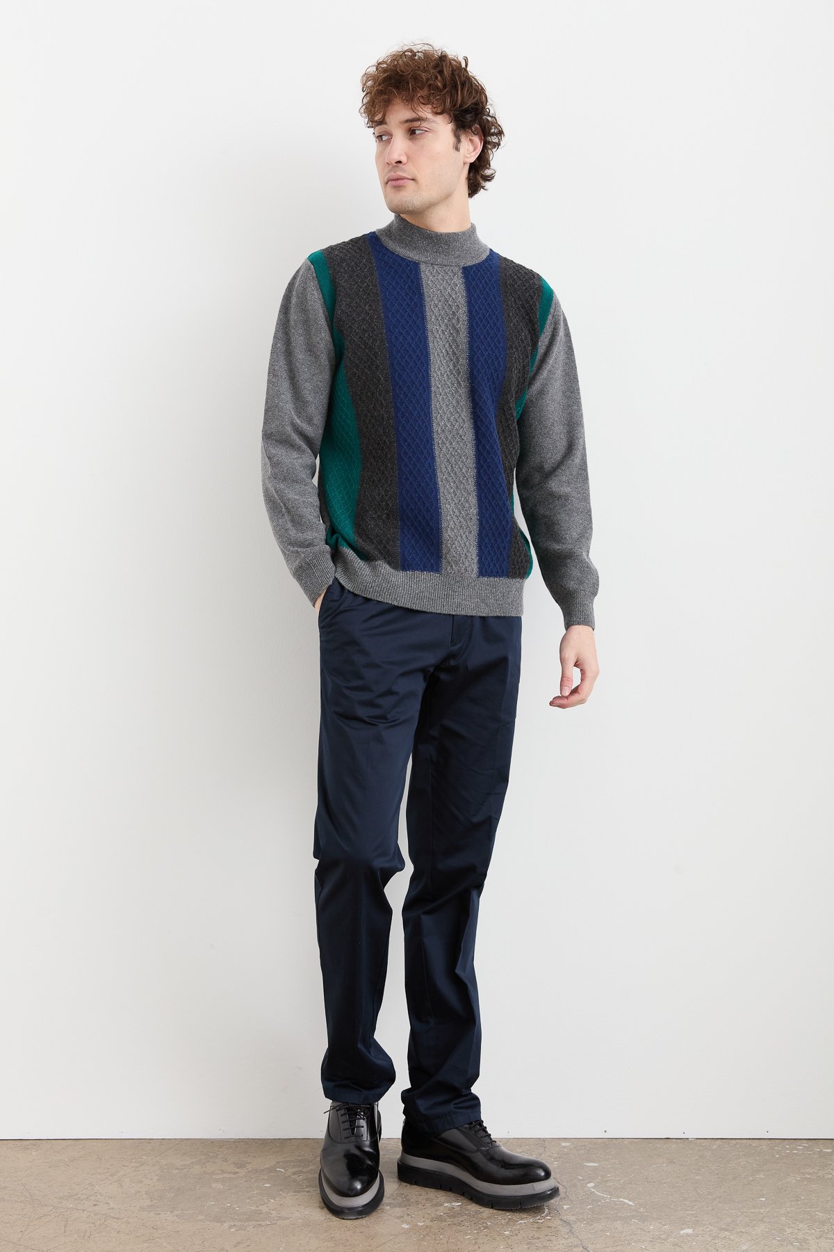 23506Erkek Yarım Balıkçı Yaka Önü Renkli Yün Kazak Füme