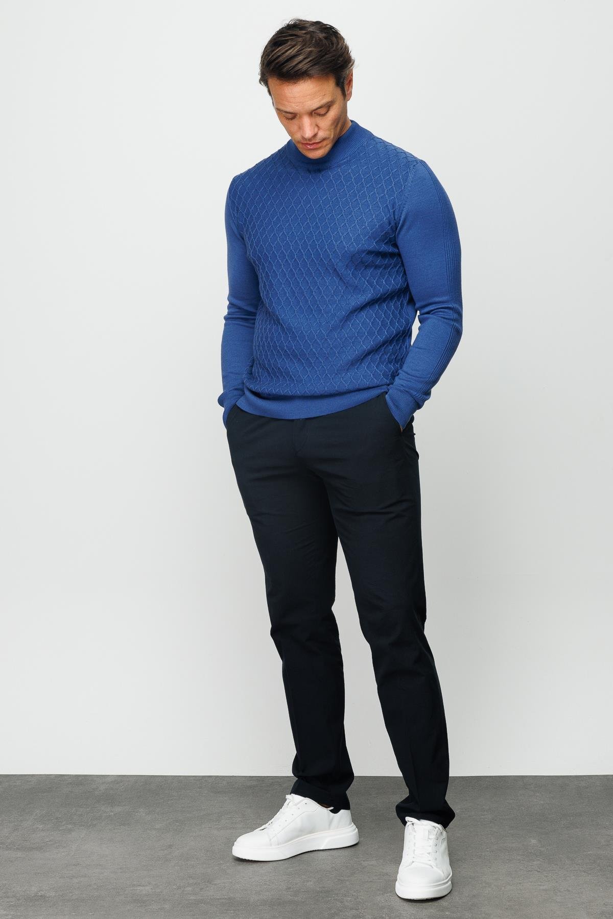 22525Erkek Yarım Balıkçı Yaka Petek Desenli Kazak İndigo