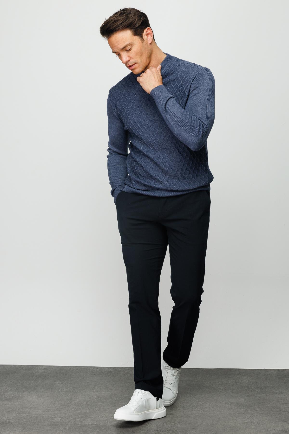 22525Erkek Yarım Balıkçı Yaka Petek Desenli Kazak K.İndigo