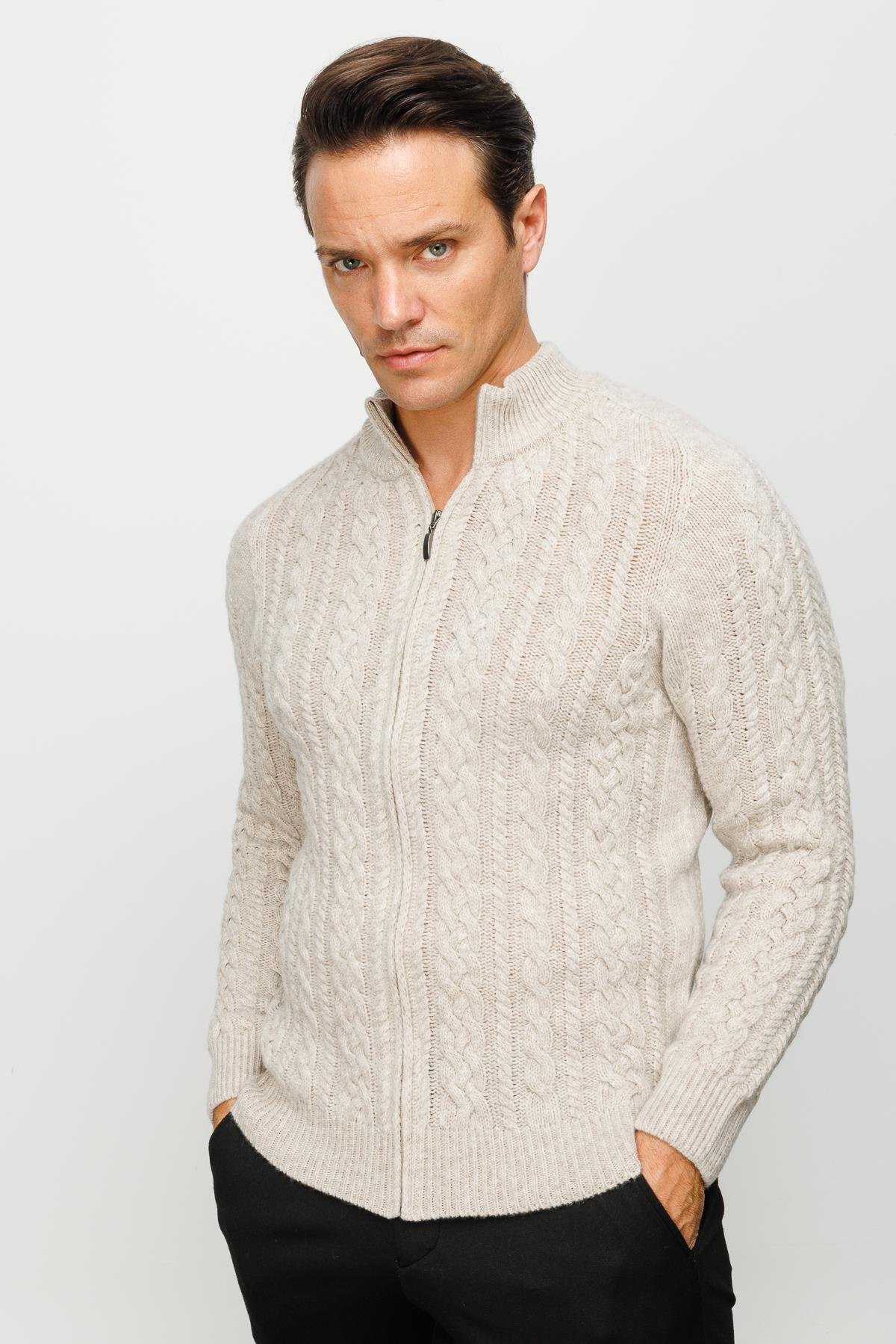22587Erkek Yarım Balıkçı Yaka Saç Örgülü Yün Ceket V.Bej