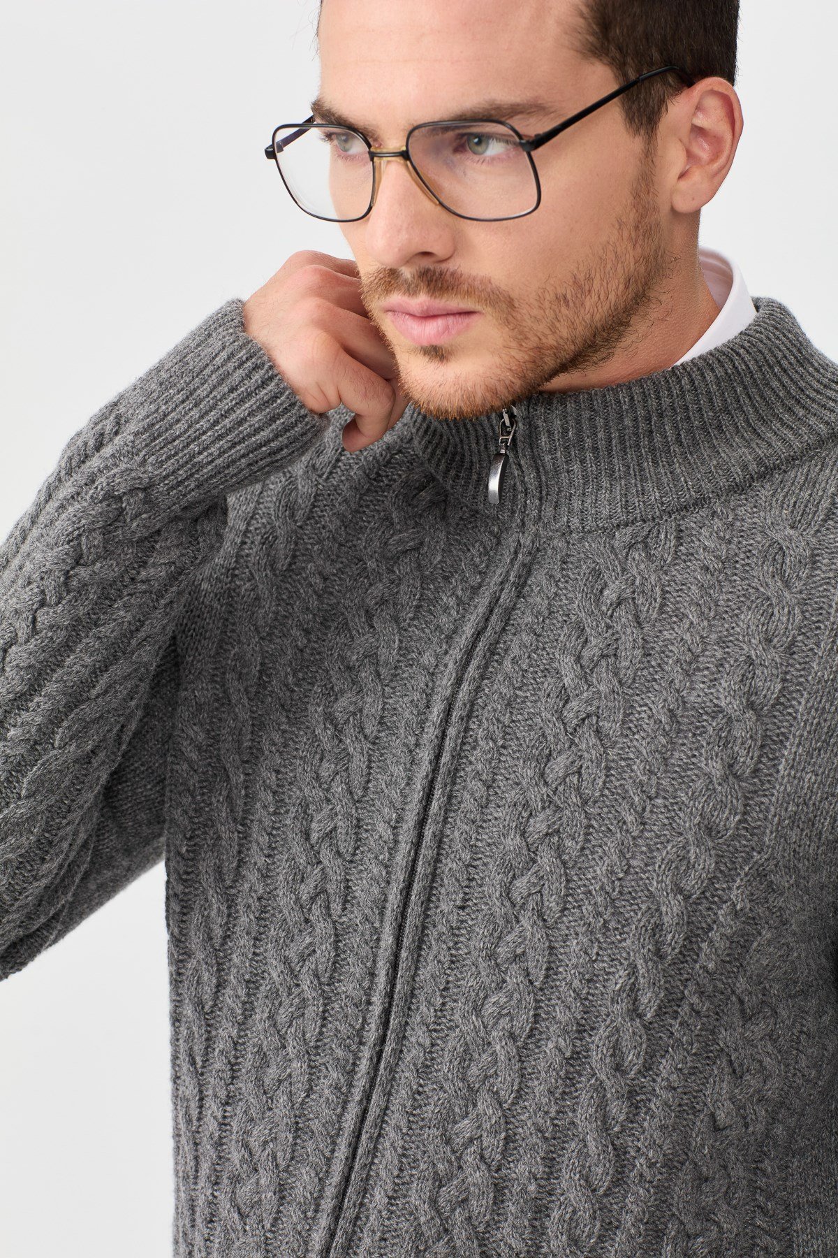 22587Erkek Yarım Balıkçı Yaka Saç Örgülü Yün Ceket Füme