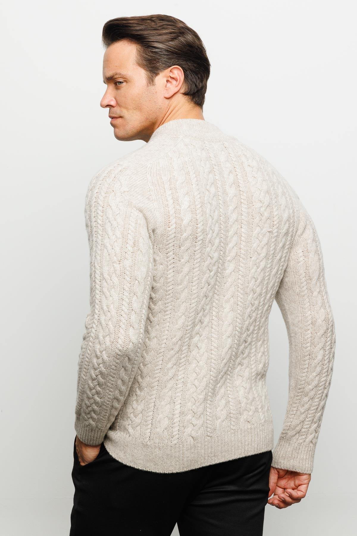 22587Erkek Yarım Balıkçı Yaka Saç Örgülü Yün Ceket V.Bej