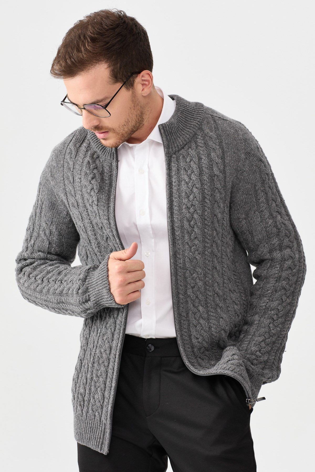 22587Erkek Yarım Balıkçı Yaka Saç Örgülü Yün Ceket Füme