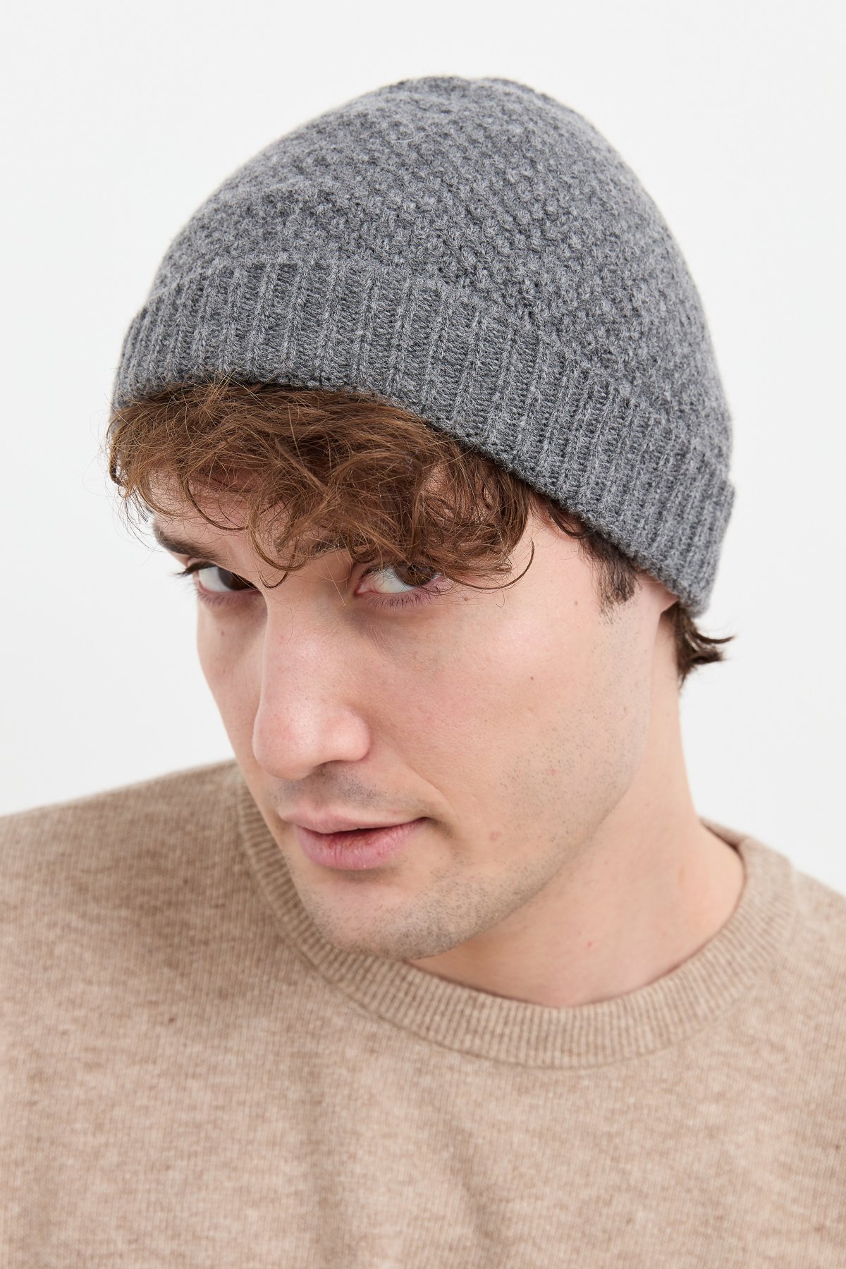 22542Erkek Yün Bere Füme