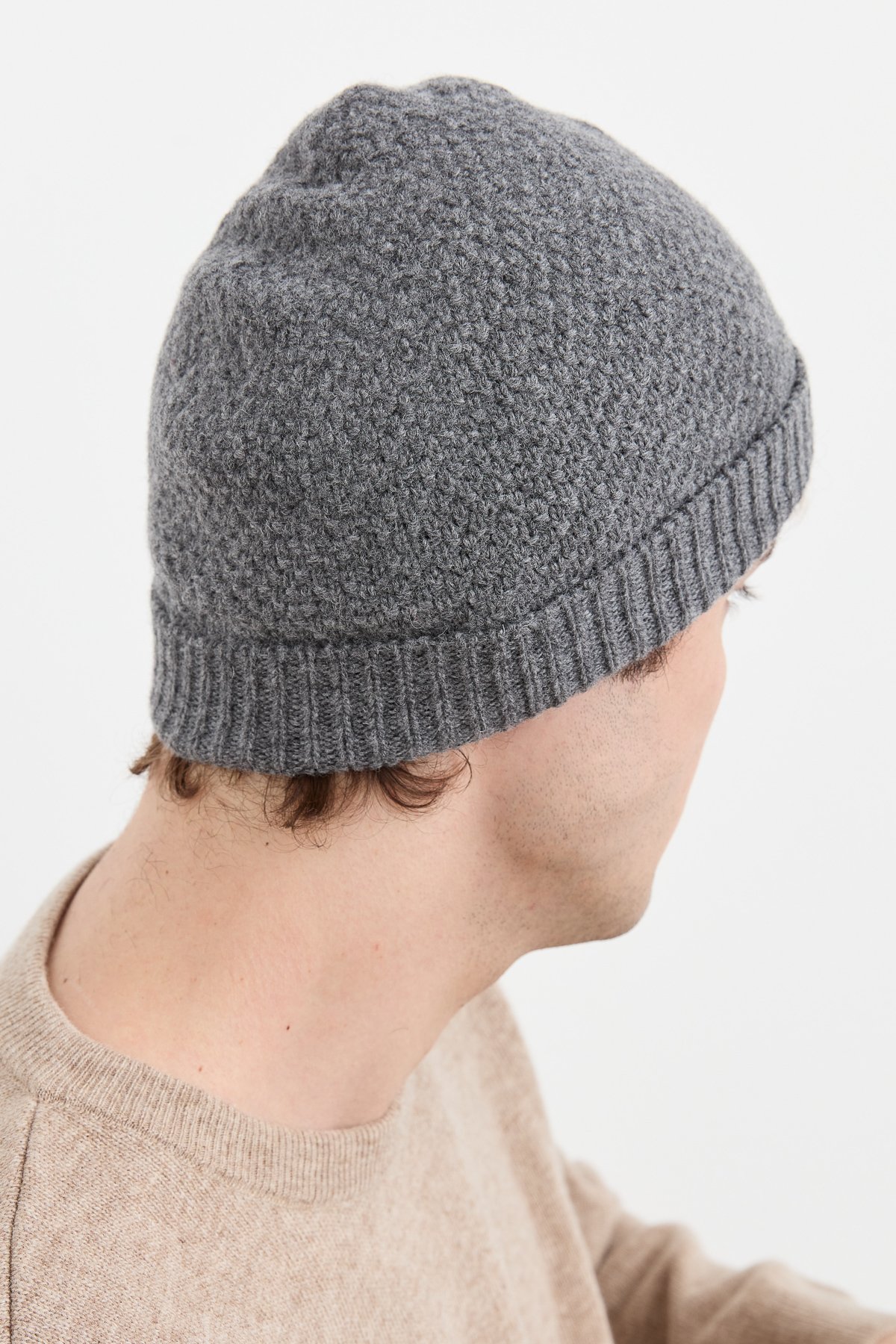 22542Erkek Yün Bere Füme