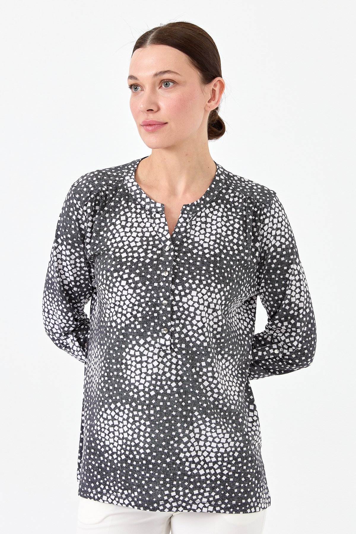 23454Kadın Yakası Patlı İki Renkli Penye Bluz Siyah