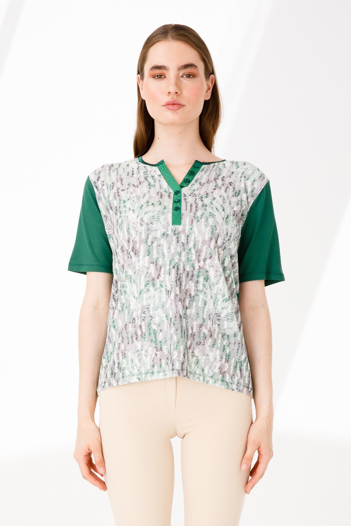 KADIN AÇMA YAKA KISA KOL DESENLİ PENYE BLUZ YEŞİL