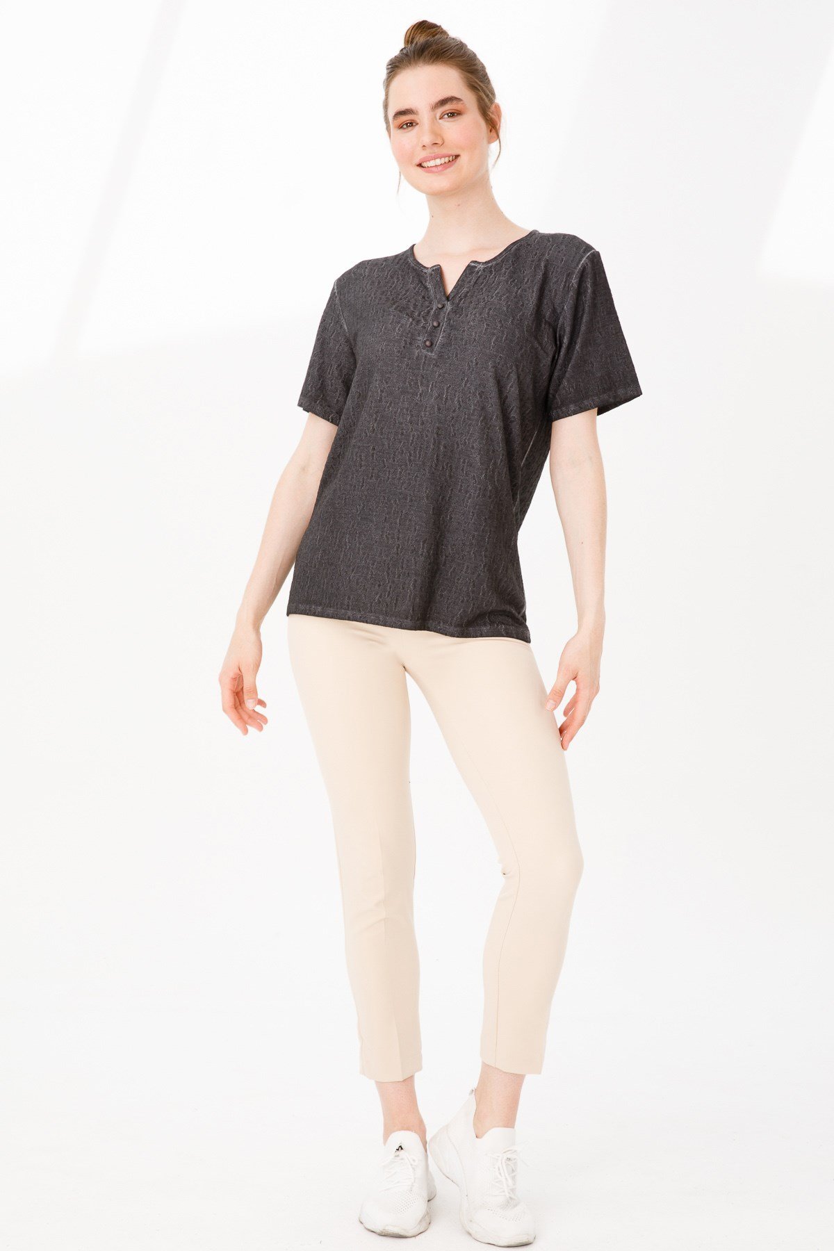 KADIN AÇMA YAKA KISA KOL JAKAR KUMAŞ BLUZ SİYAH