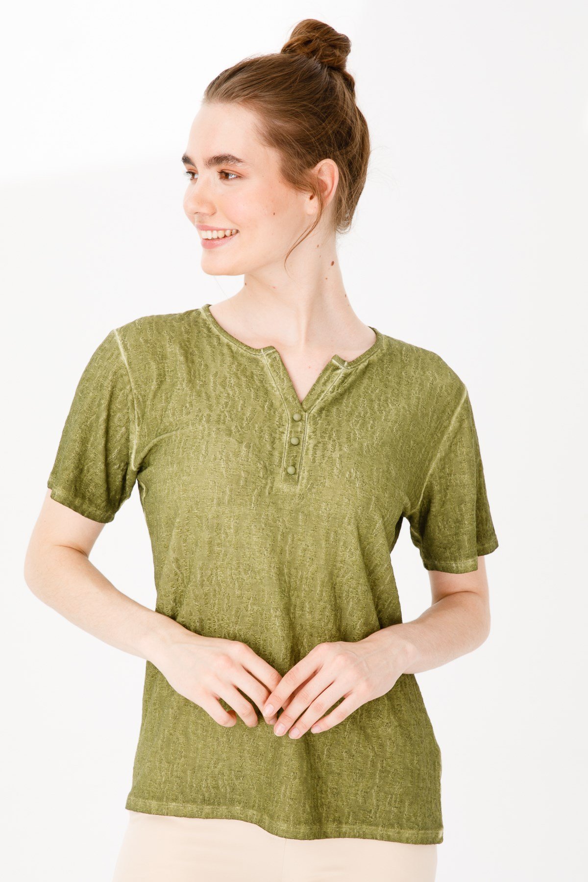 KADIN AÇMA YAKA KISA KOL JAKAR KUMAŞ BLUZ HAKİ