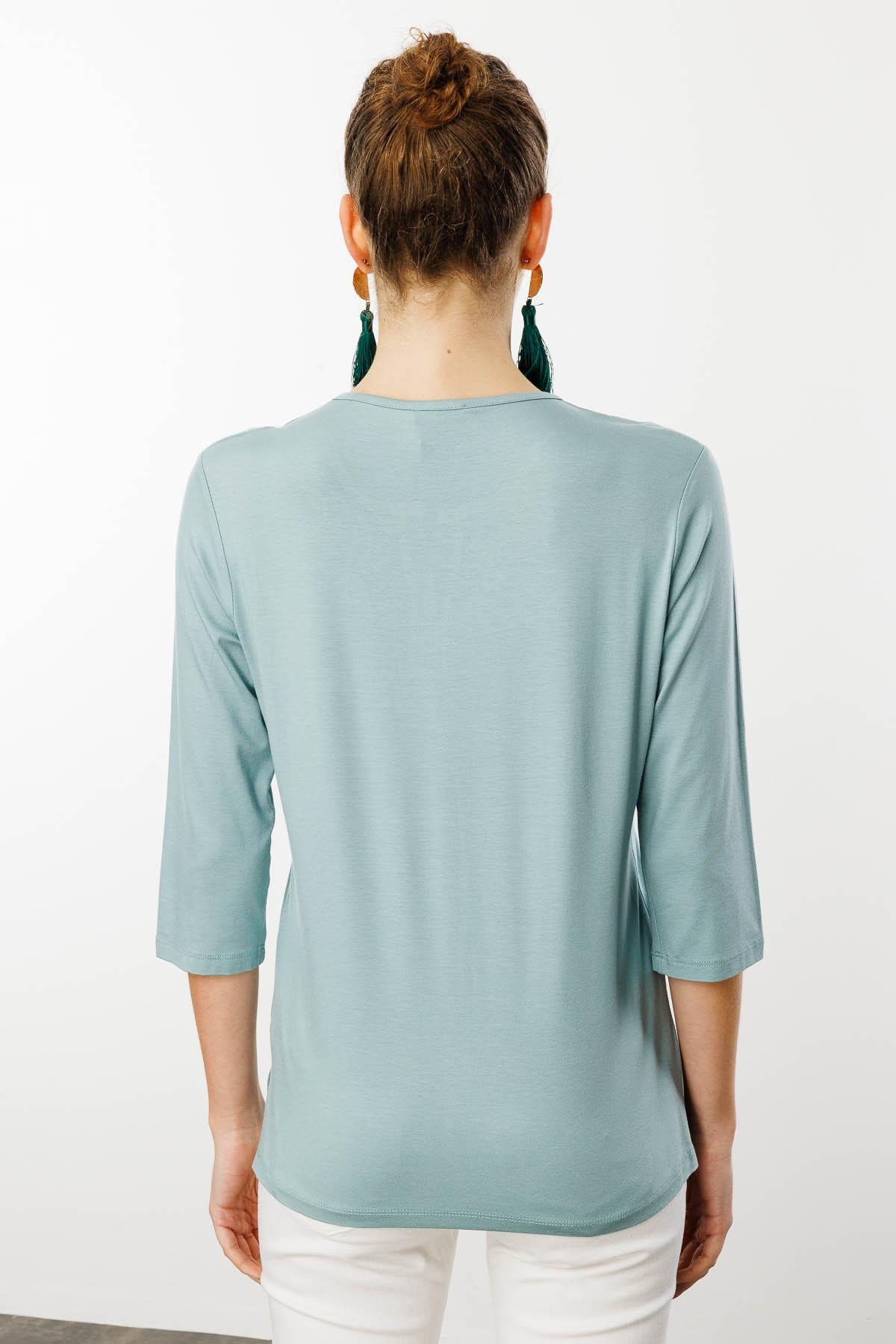25701Kadın Açma Yaka Nakış İşlemeli Penye Bluz Mint