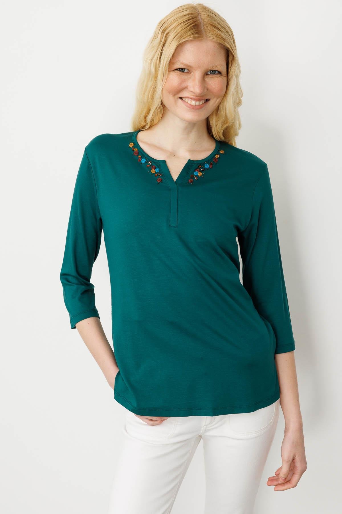 25704Kadın Açma Yaka Nakış İşlemeli Penye Bluz Yeşil