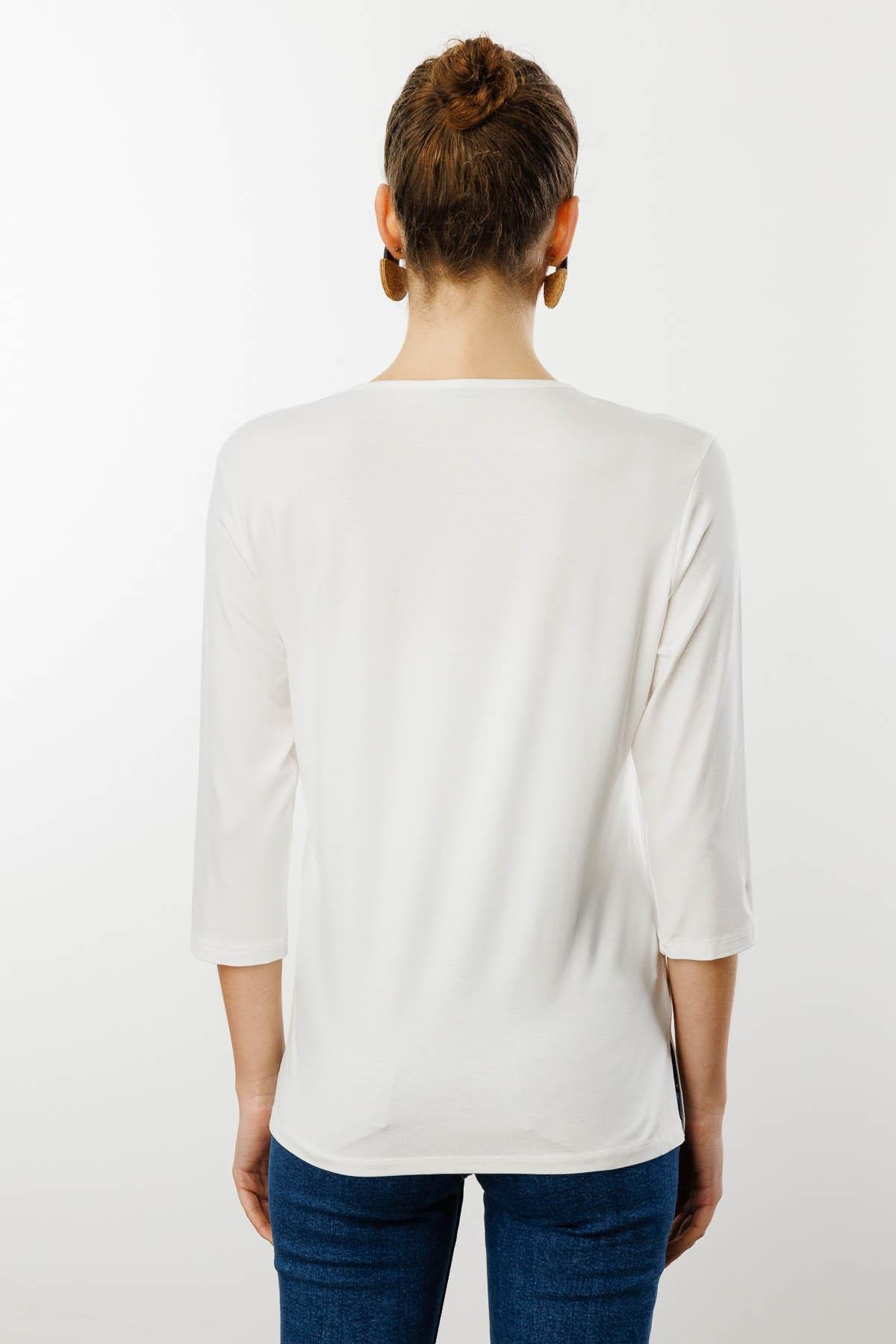 25701Kadın Açma Yaka Nakış İşlemeli Penye Bluz Ekru