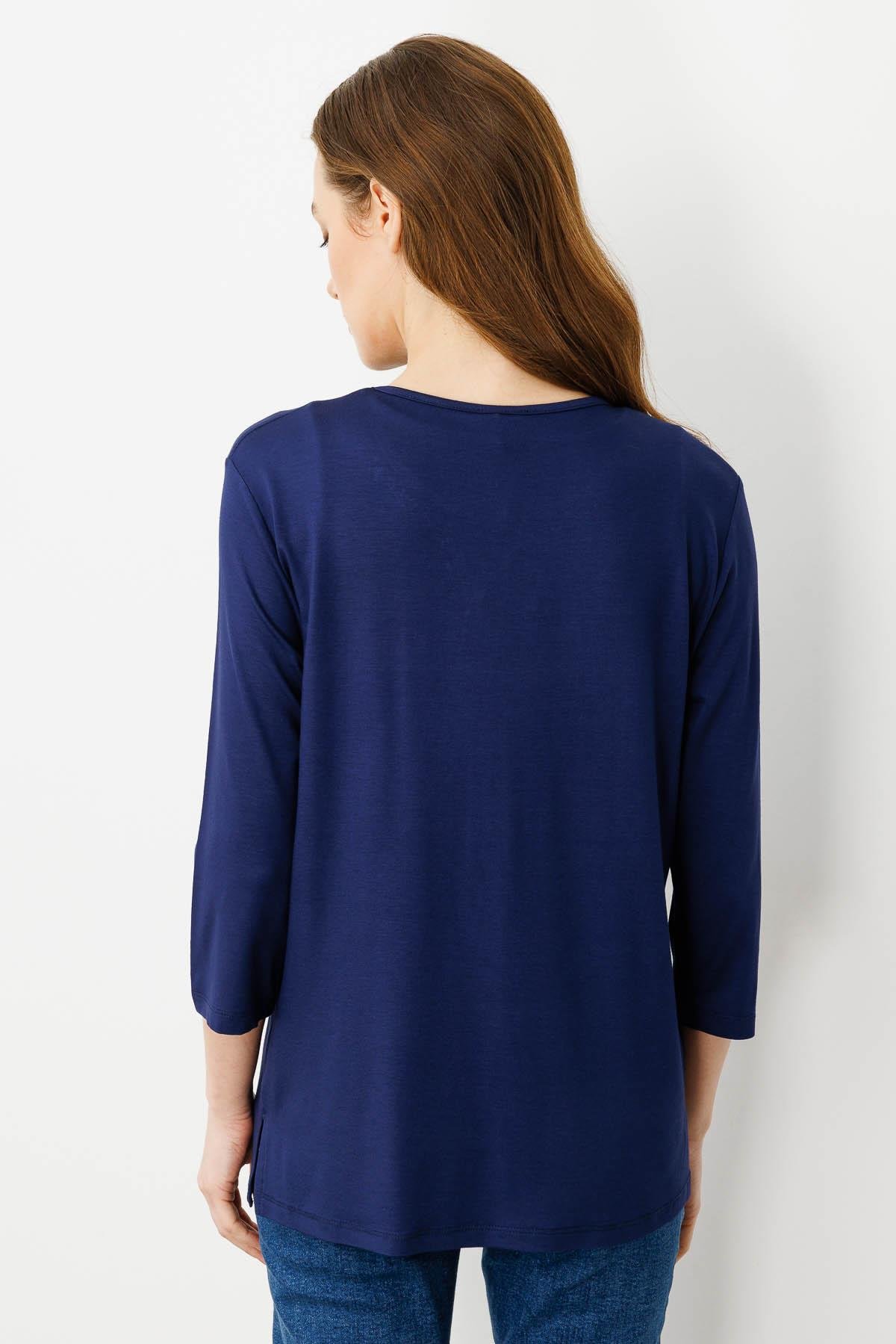 25704Kadın Açma Yaka Nakış İşlemeli Penye Bluz Lacivert