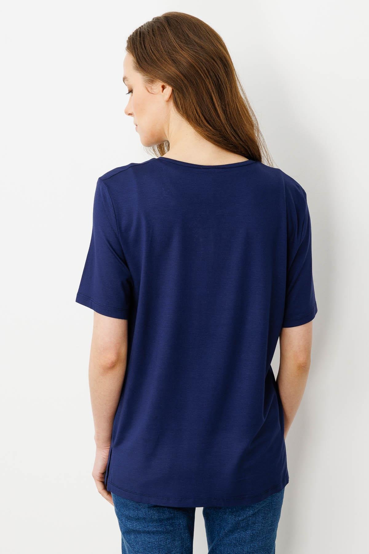 25703Kadın Sıfır Yaka Nakış İşlemeli T-shirt Lacivert